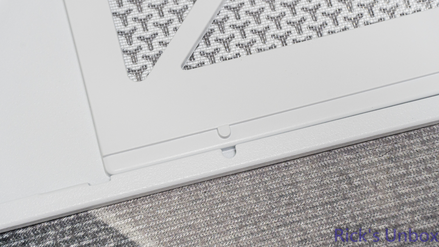 【開箱】高模組化頂級中塔機殼 | CORSAIR FRAME 5000D RS ARGB WHITE4007|小老婆汽機車資訊網