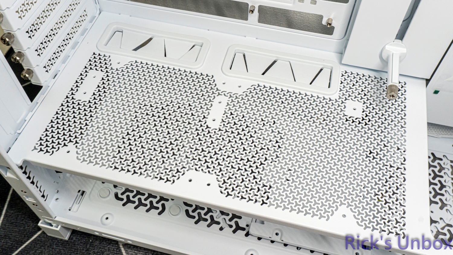 【開箱】高模組化頂級中塔機殼 | CORSAIR FRAME 5000D RS ARGB WHITE2548|小老婆汽機車資訊網
