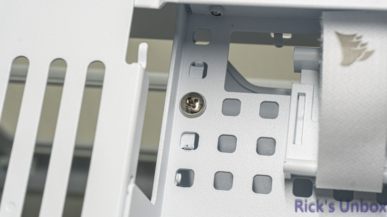 【開箱】高模組化頂級中塔機殼 | CORSAIR FRAME 5000D RS ARGB WHITE1310|小老婆汽機車資訊網