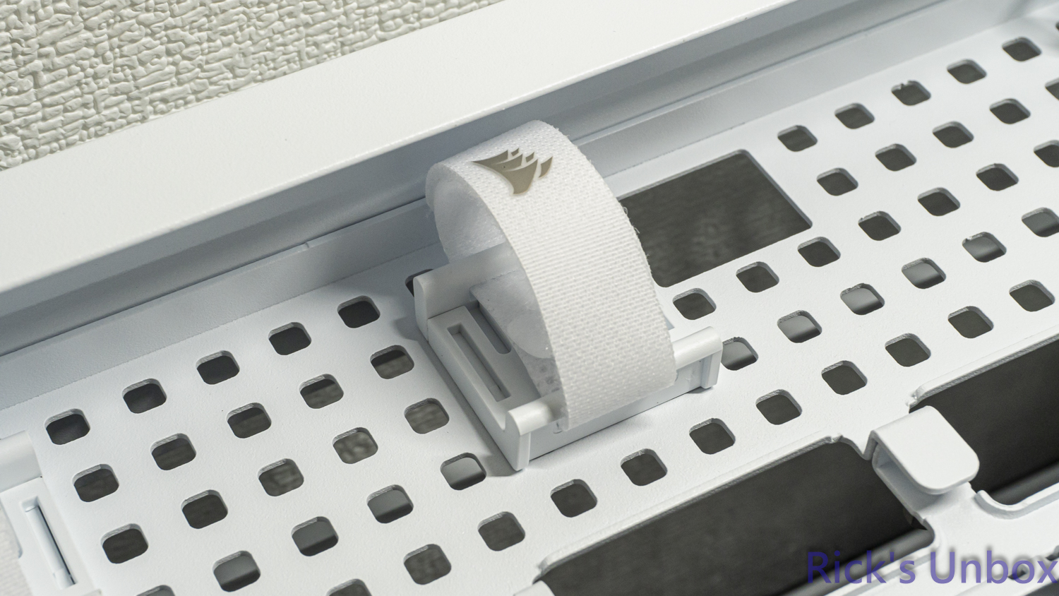 【開箱】高模組化頂級中塔機殼 | CORSAIR FRAME 5000D RS ARGB WHITE7442|小老婆汽機車資訊網
