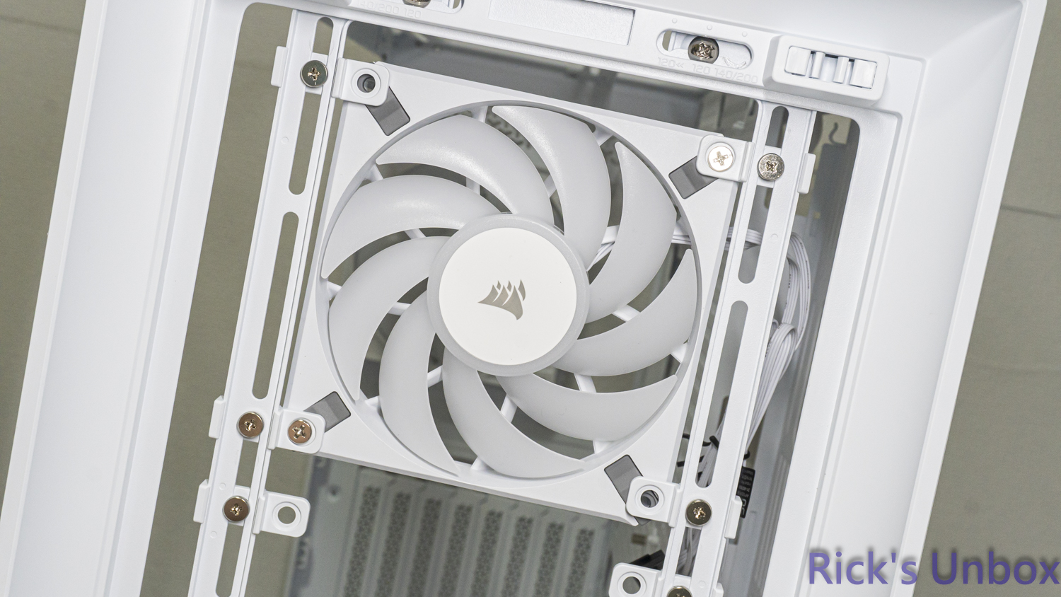 【開箱】高模組化頂級中塔機殼 | CORSAIR FRAME 5000D RS ARGB WHITE3605|小老婆汽機車資訊網