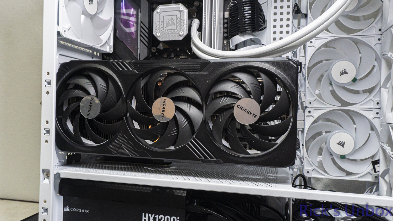 【開箱】高模組化頂級中塔機殼 | CORSAIR FRAME 5000D RS ARGB WHITE1976|小老婆汽機車資訊網