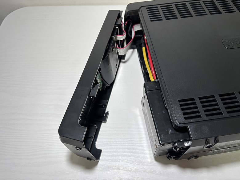 「UPS 電池故障，自行更換分享」Cyber Power 碩天 CP1500PFCLCDa5456|小老婆汽機車資訊網