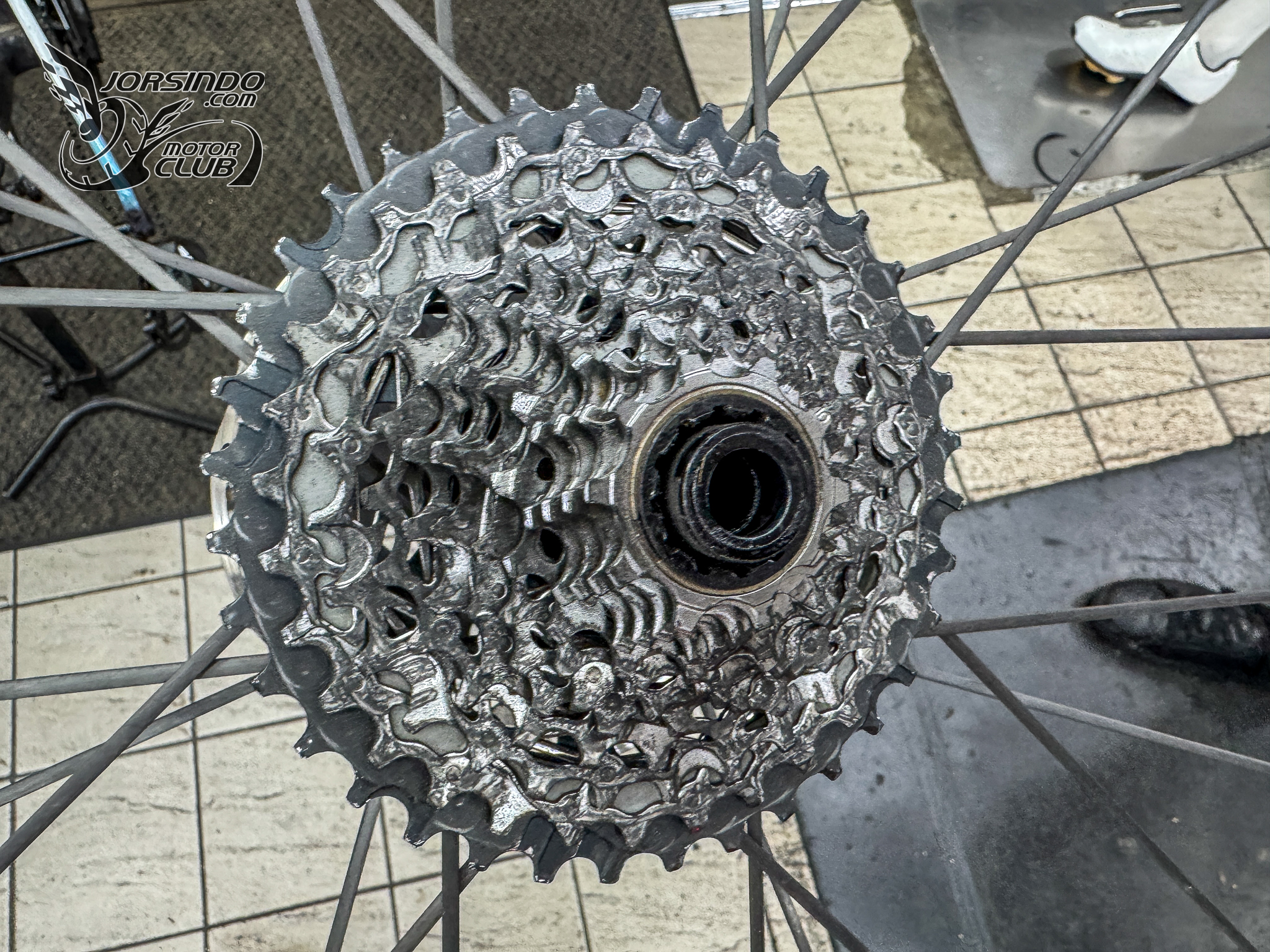 最後一塊拼圖! Defy Asvanced SL0 改裝 SRAM RED E1 飛輪9954|小老婆汽機車資訊網
