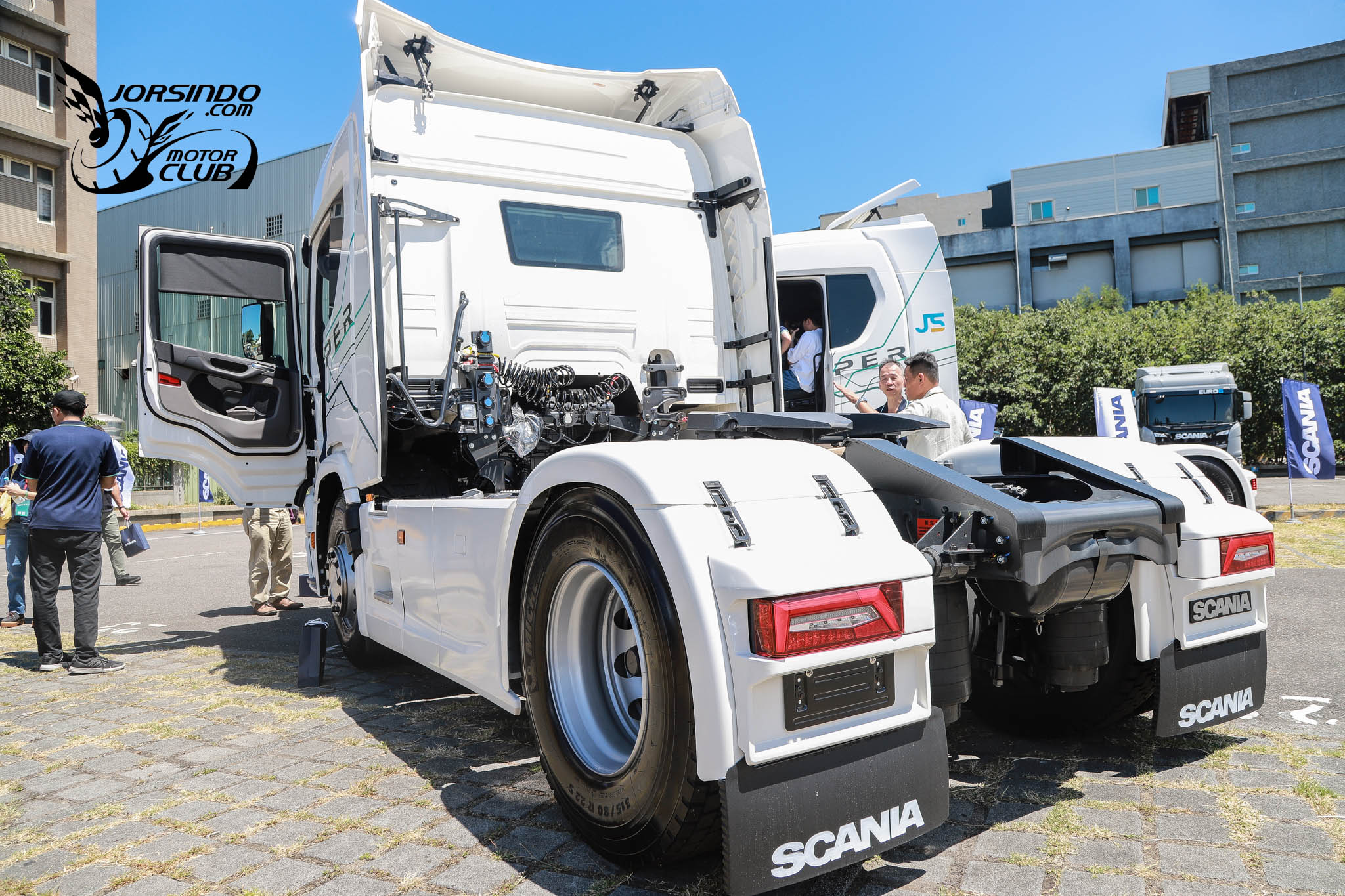 舒適、安全性能新境界！Scania Super車系在台上市2324|小老婆汽機車資訊網