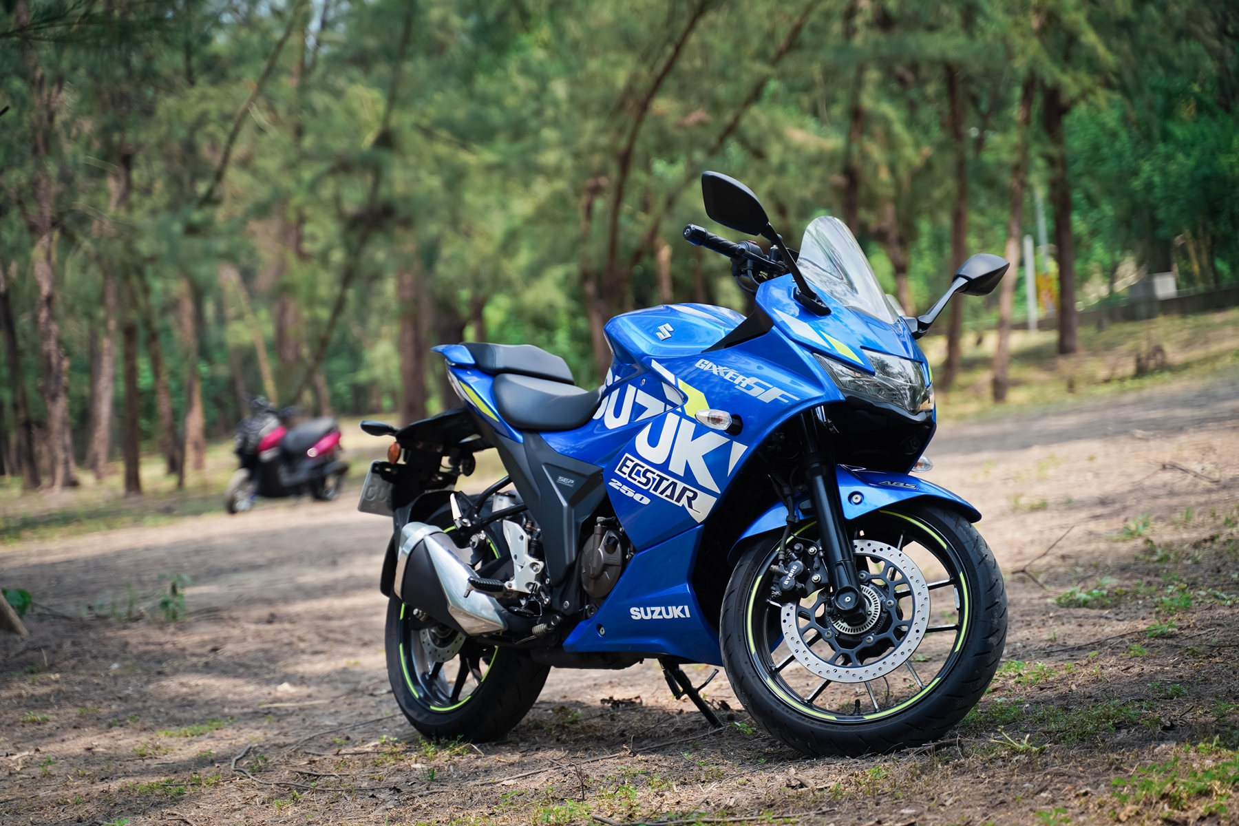 通勤跑山皆宜！跨上 SUZUKI GIXXER SF 250 改變生活態度7683|suzuki,gixxer250,gixxer,油冷引擎,跑車小老婆汽機車資訊網