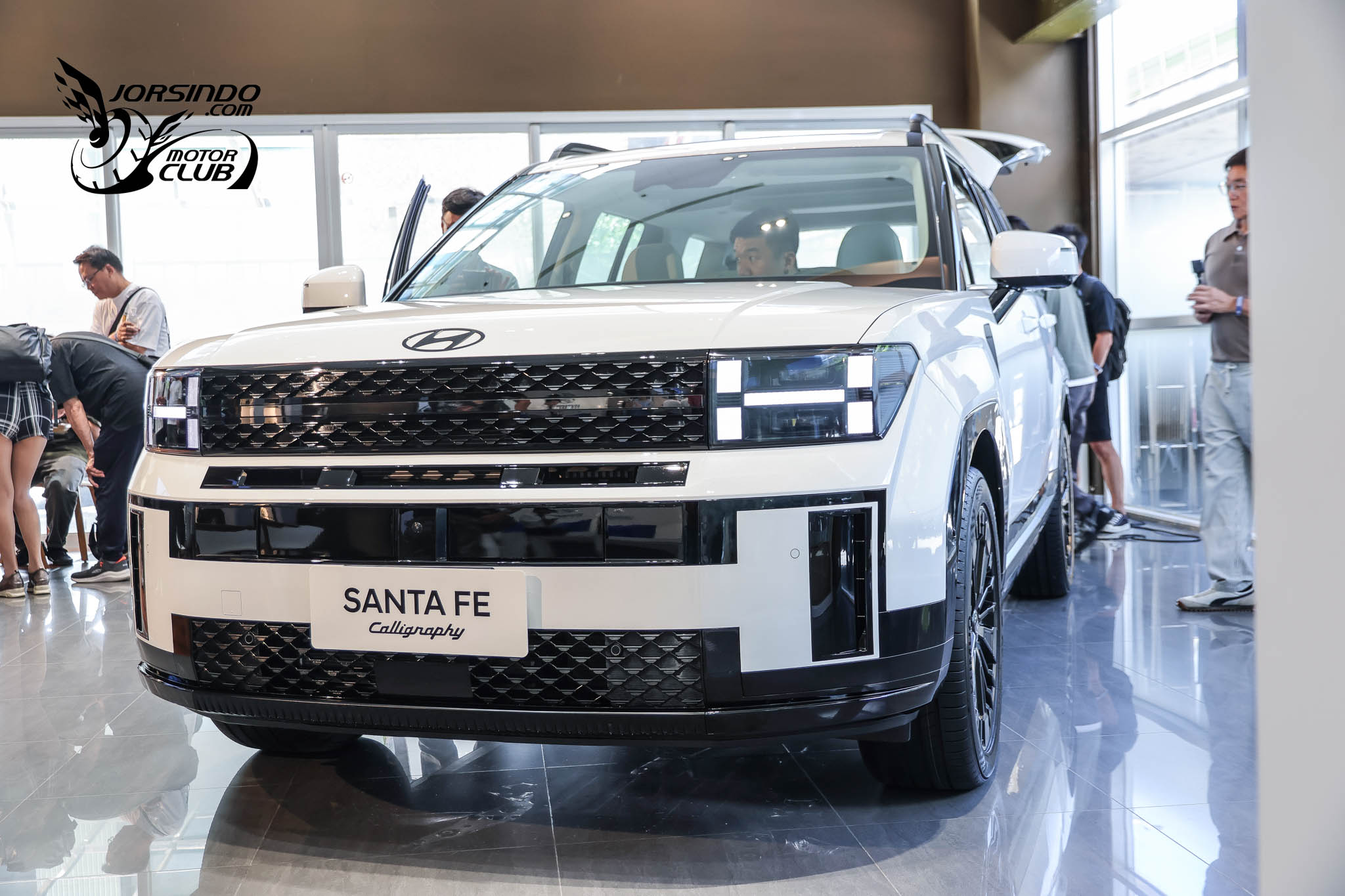奢華油電七座、212.9萬！Hyundai Santa Fe Calligraphy國內上市4893|小老婆汽機車資訊網