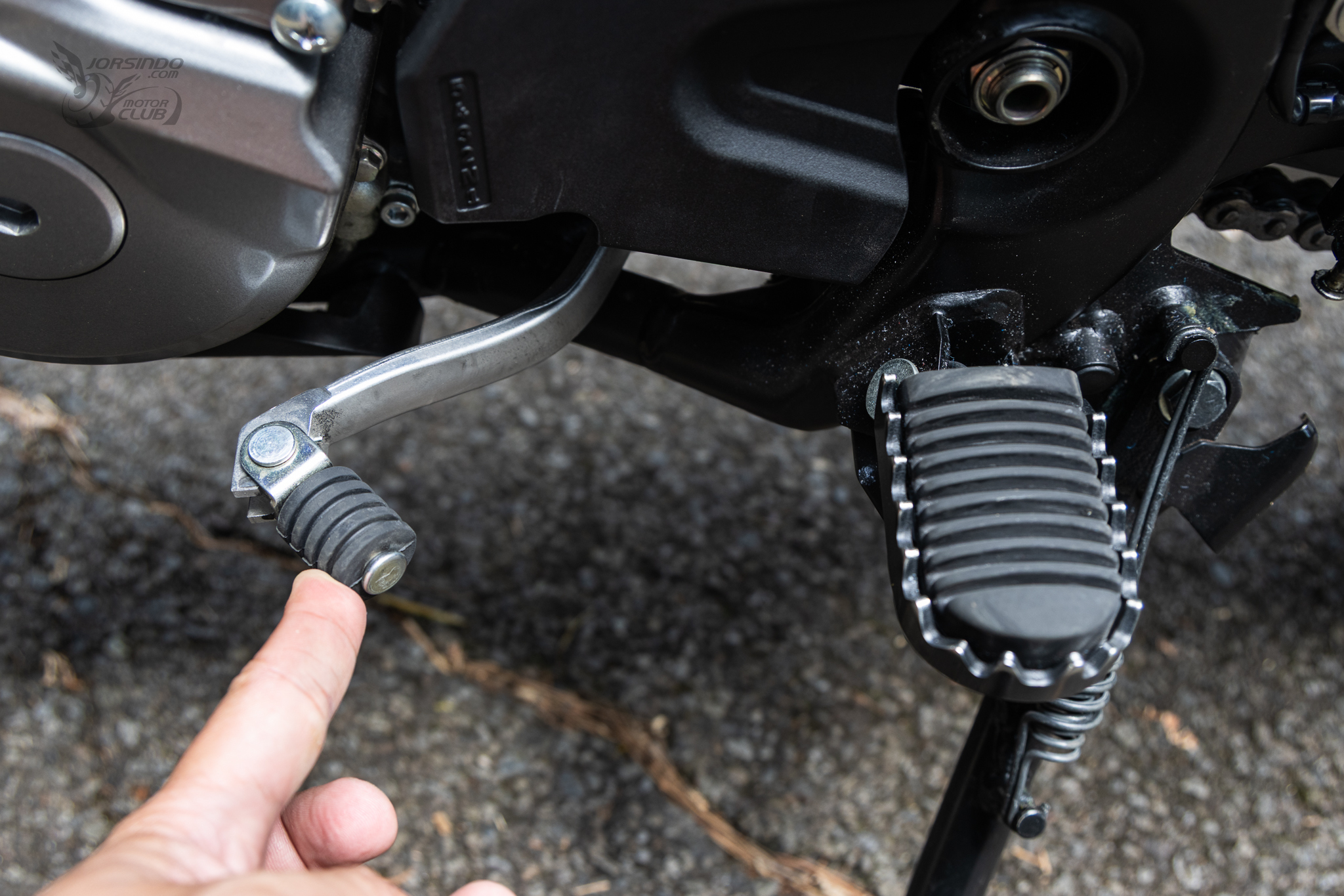經典回歸！SUZUKI DR-Z4SM 為樂趣而生的高端黃牌滑胎車！9150|小老婆汽機車資訊網
