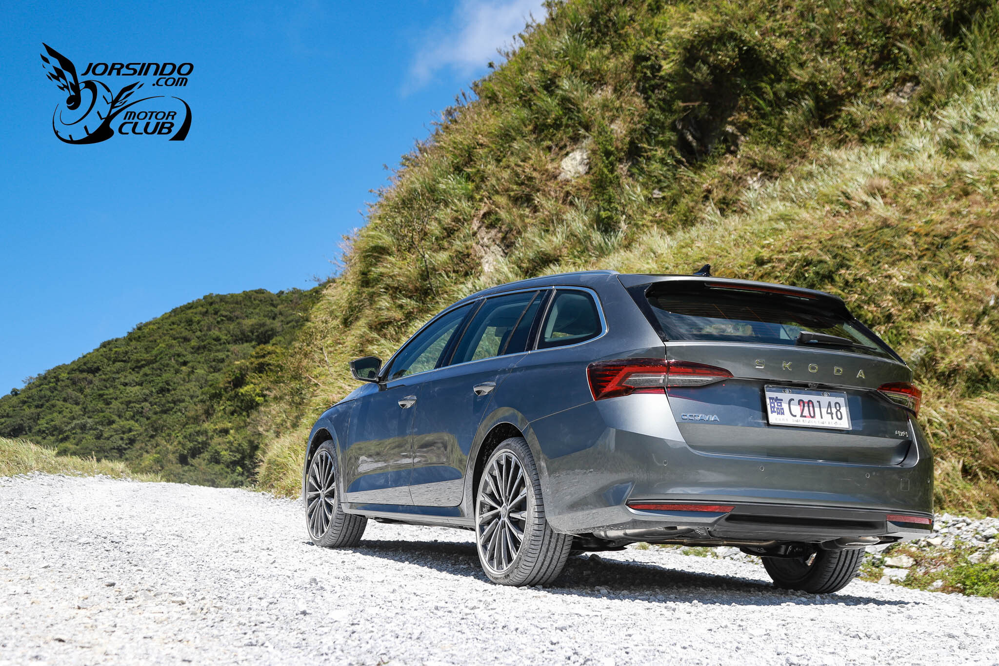 全天候操駕能手！Skoda小改款Octavia Combi 2.0 TSI 4x4試駕9554|小老婆汽機車資訊網