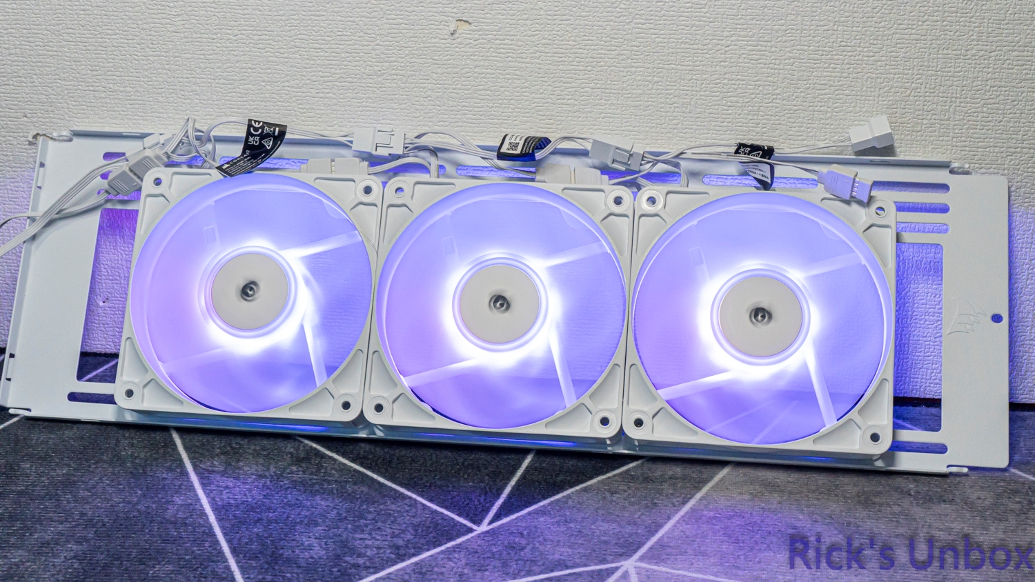 【開箱】海盜船平價短線串接風扇 | CORSAIR RS120-R ARGB PWM WHITE8317|小老婆汽機車資訊網