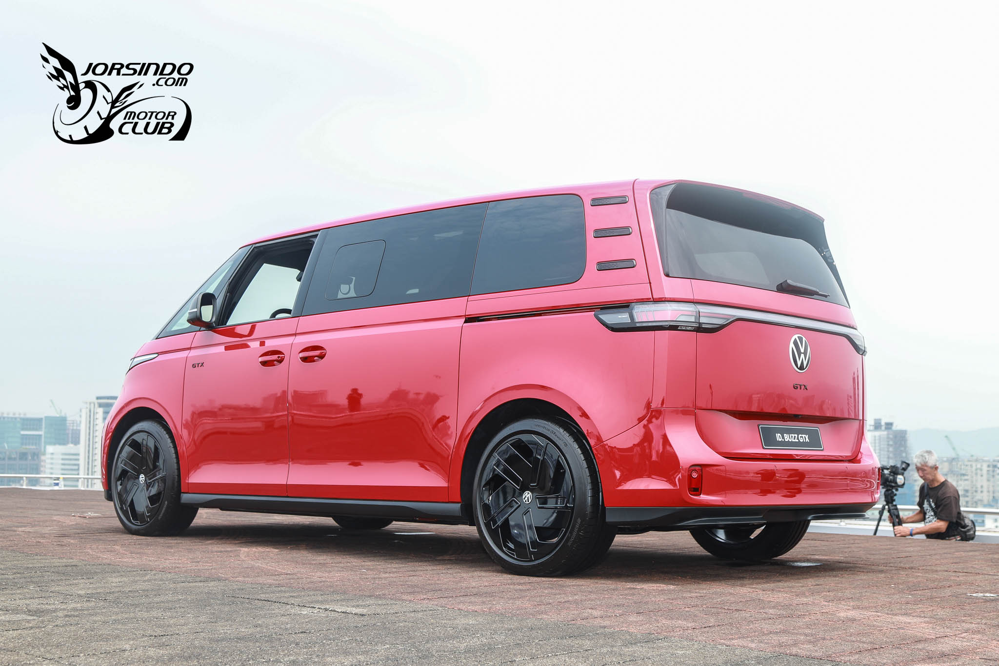 340PS熱血全家福、269.8萬起！福斯商旅ID. Buzz GTX國內上市6824|小老婆汽機車資訊網