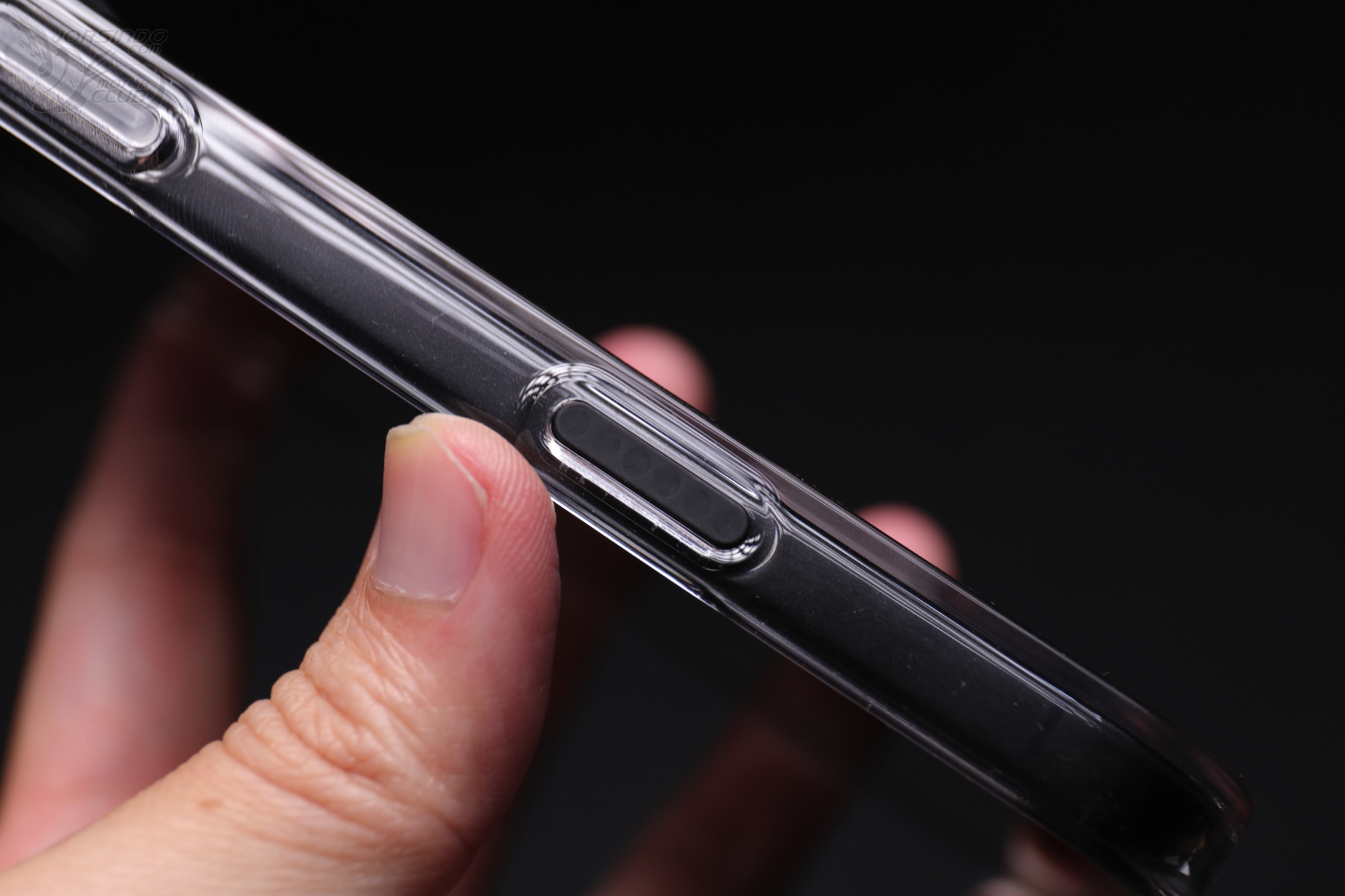 iPhone 17全方位防護首選!犀牛盾防摔手機殼/保護貼、支架推薦8118|小老婆汽機車資訊網