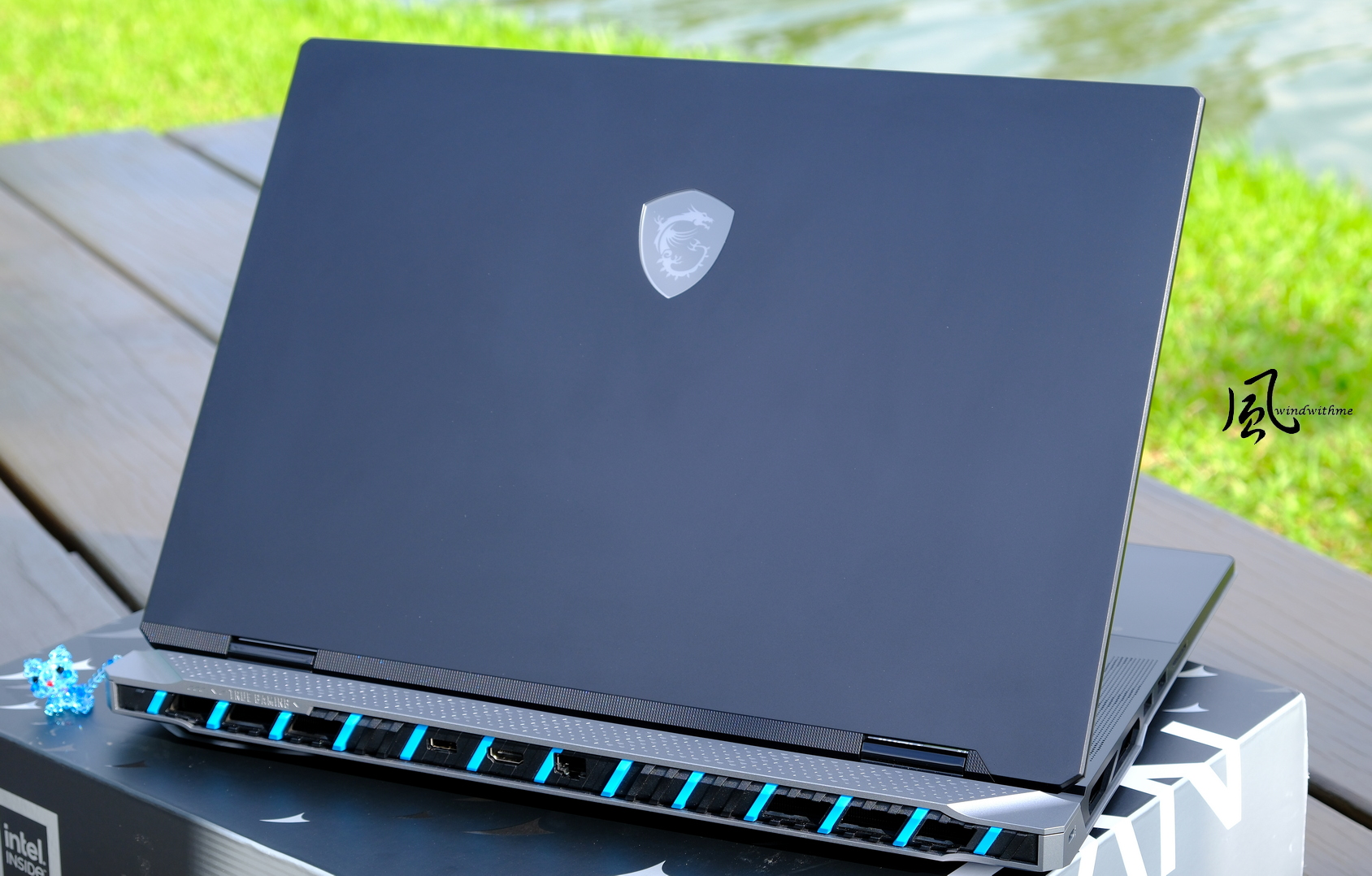 MSI旗艦級Titan 18 HX AI搭載285HX、5090、機械式鍵盤實測解析9124|小老婆汽機車資訊網
