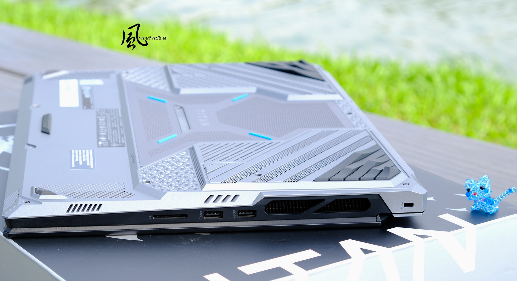MSI旗艦級Titan 18 HX AI搭載285HX、5090、機械式鍵盤實測解析2468|小老婆汽機車資訊網
