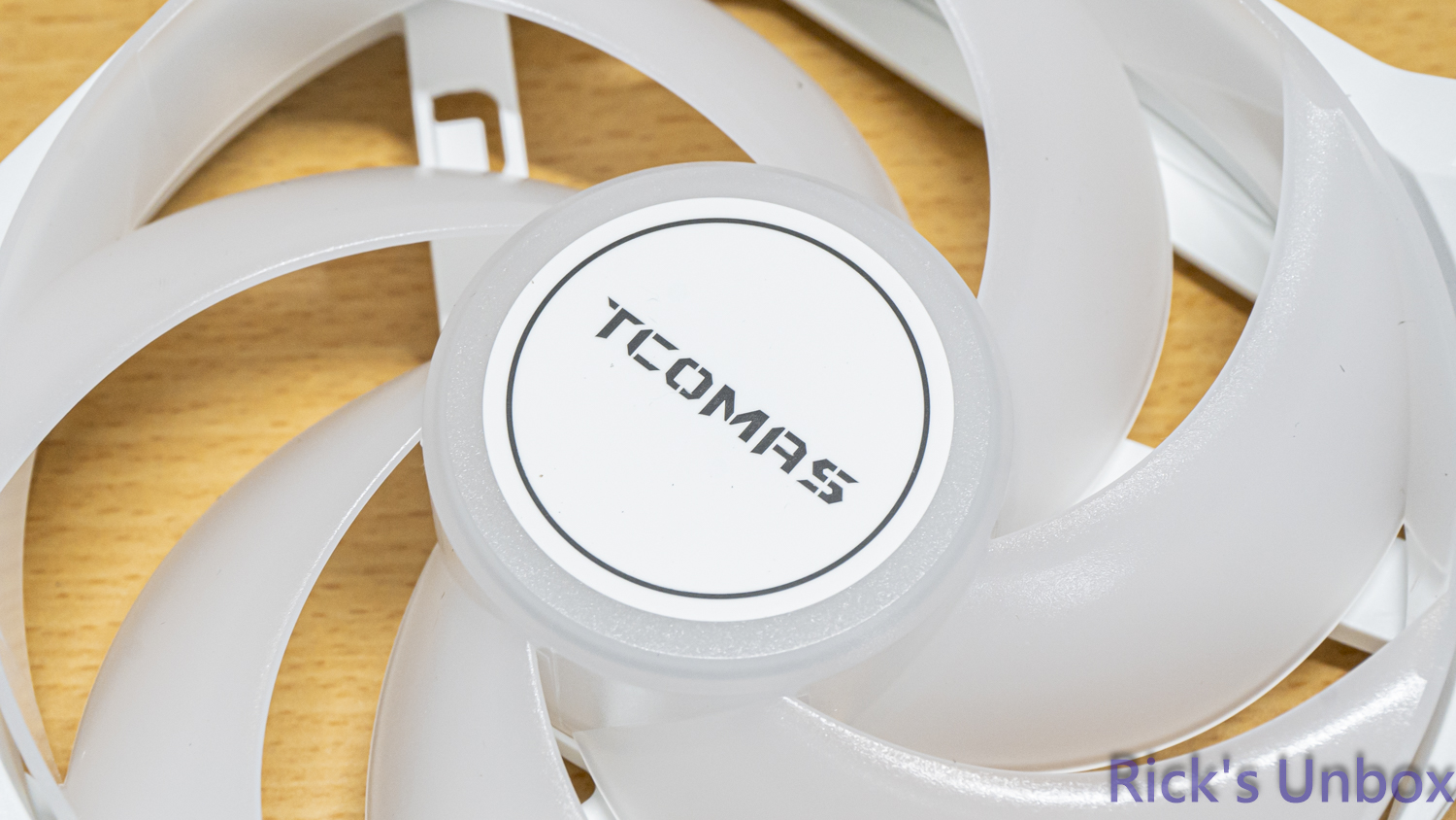【開箱】TCOMAS首款塔散 | TCOMAS SJ-R400 WHITE1297|小老婆汽機車資訊網