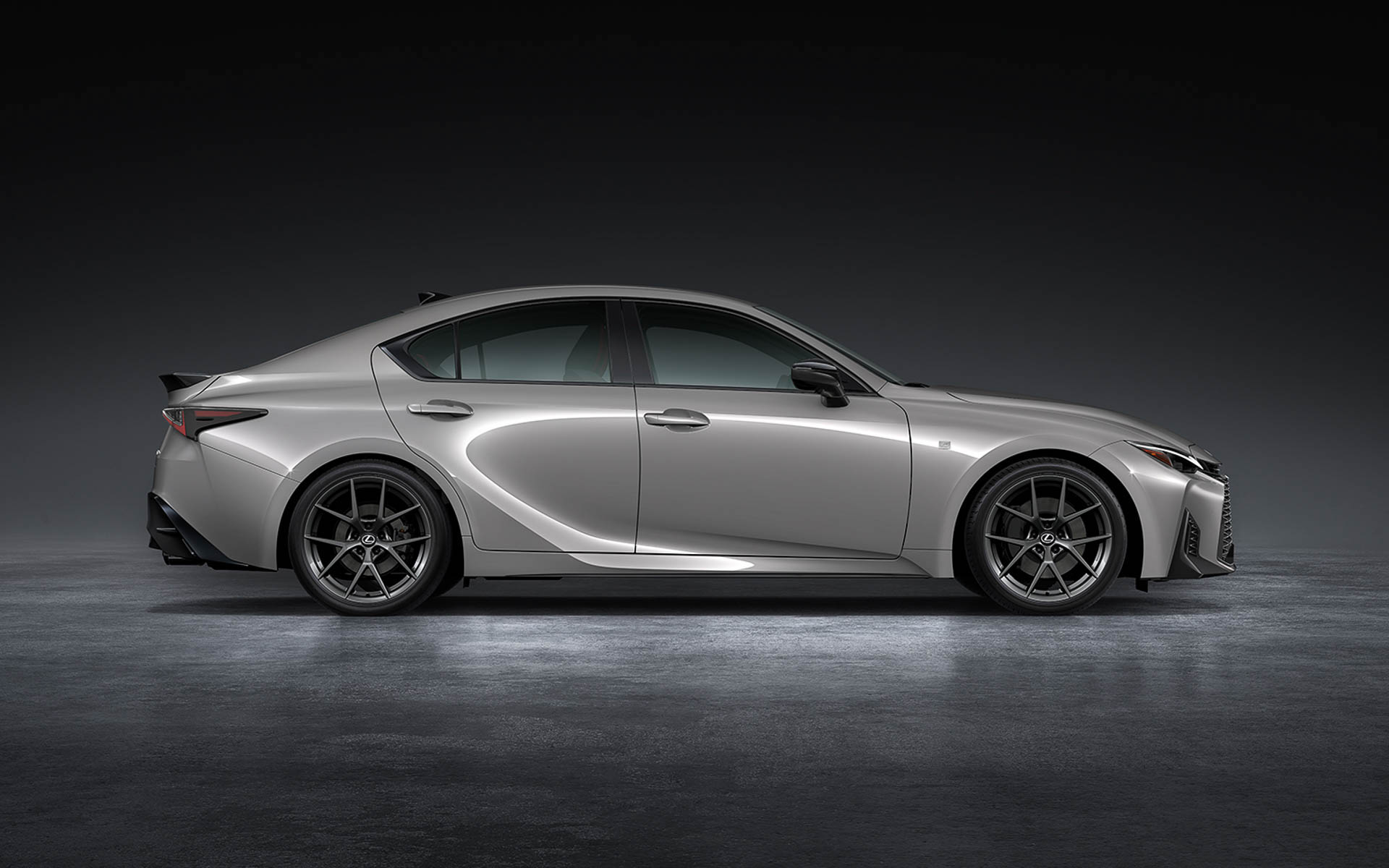 搖身成為小一號Camry？！Lexus IS三次小改款登場2889|小老婆汽機車資訊網