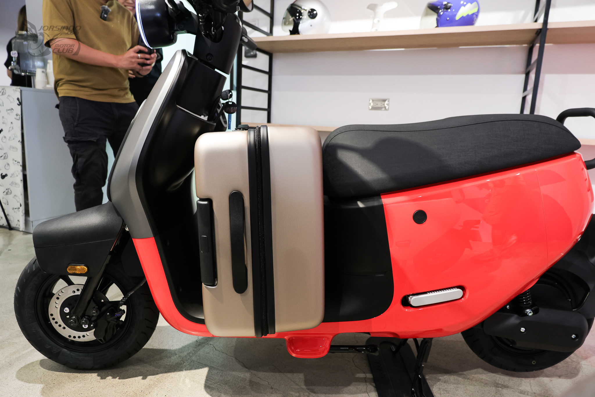 白牌國民「電能」神車Gogoro EZZY 500發表！竟然有Auto Hold6192|gogoro小老婆汽機車資訊網
