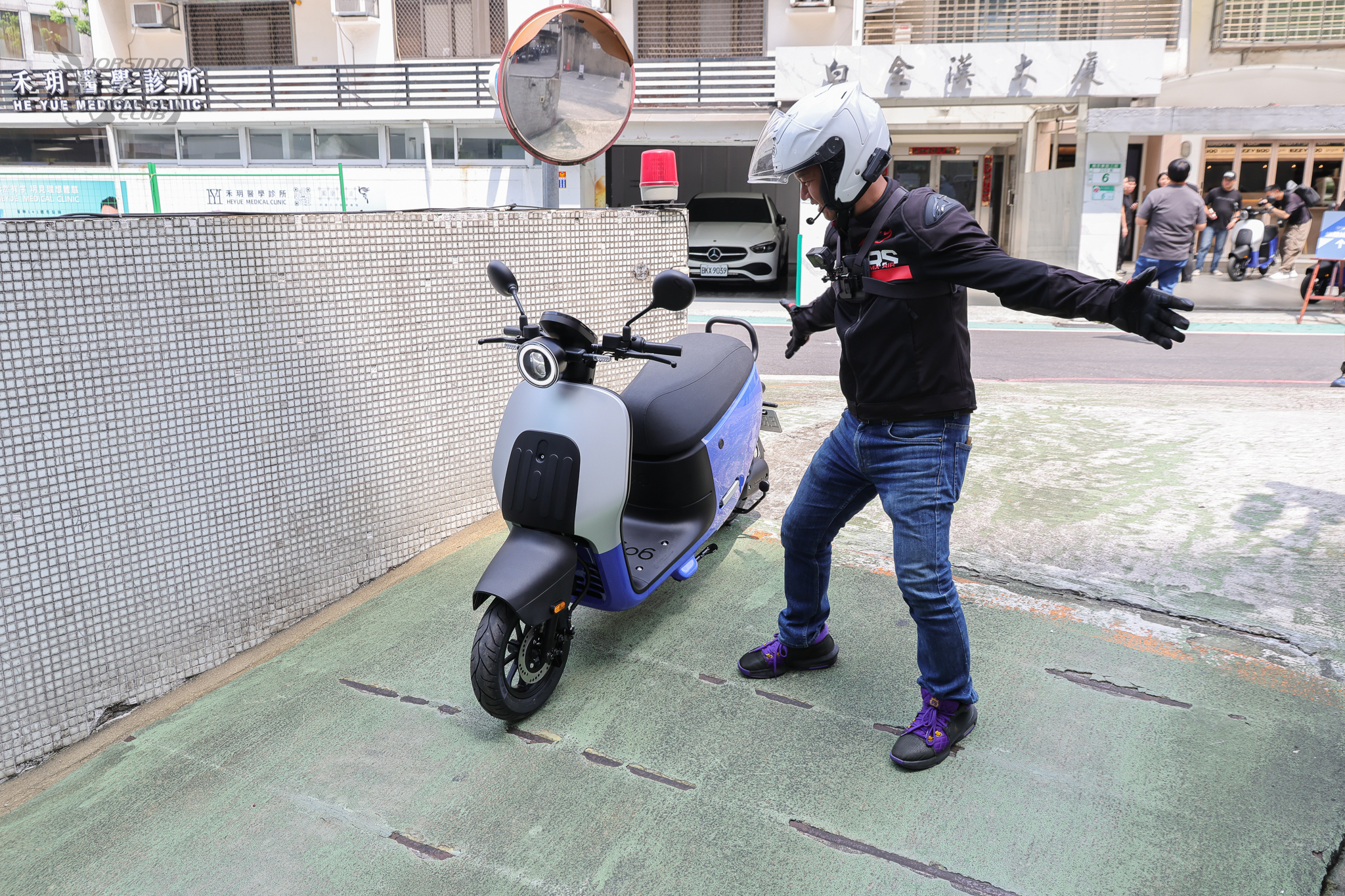 白牌國民「電能」神車Gogoro EZZY 500發表！竟然有Auto Hold5455|gogoro小老婆汽機車資訊網