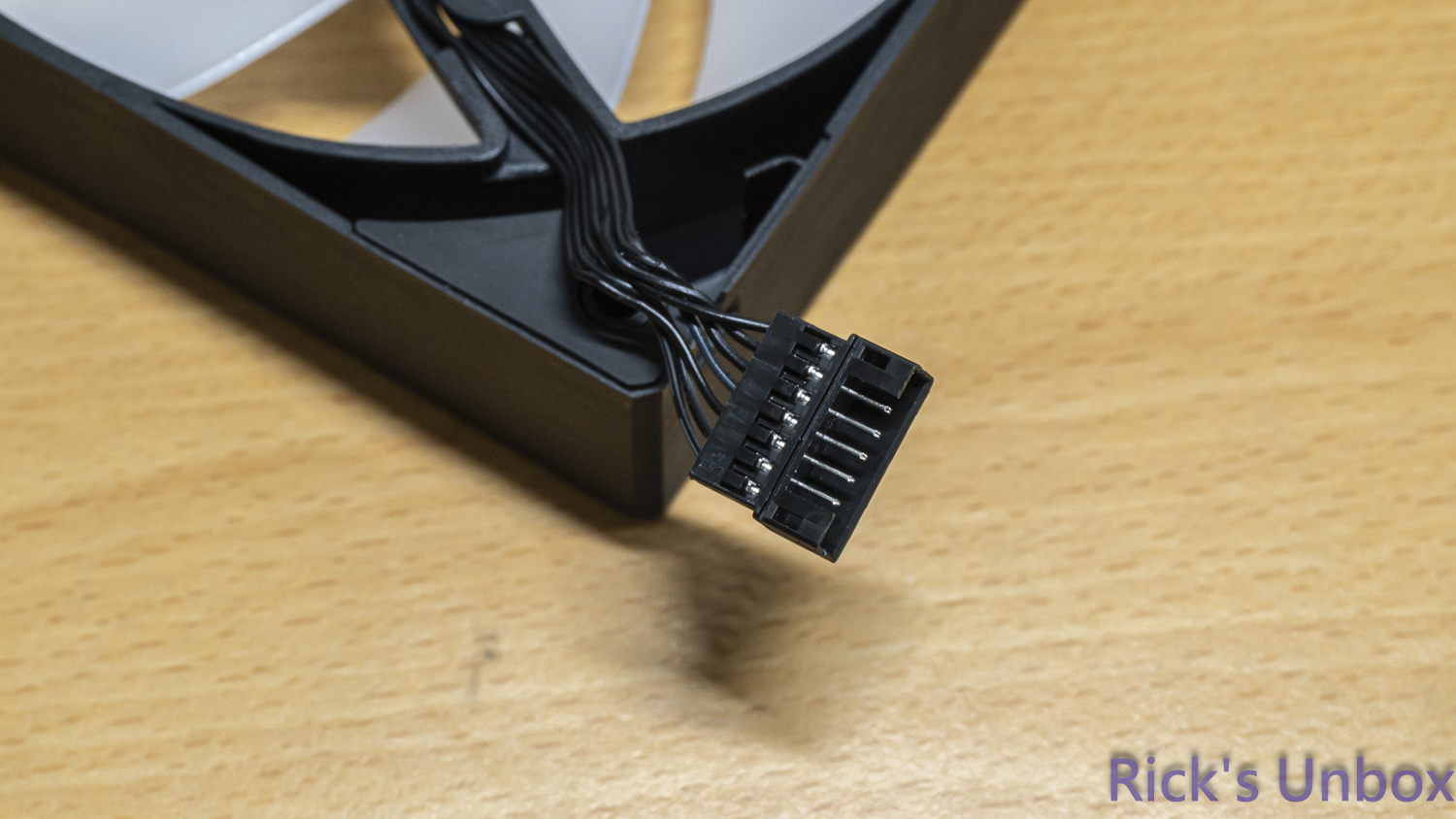 【開箱】曜越平價RGB水冷 | Thermaltake LA360 ARGB SYNC7523|小老婆汽機車資訊網