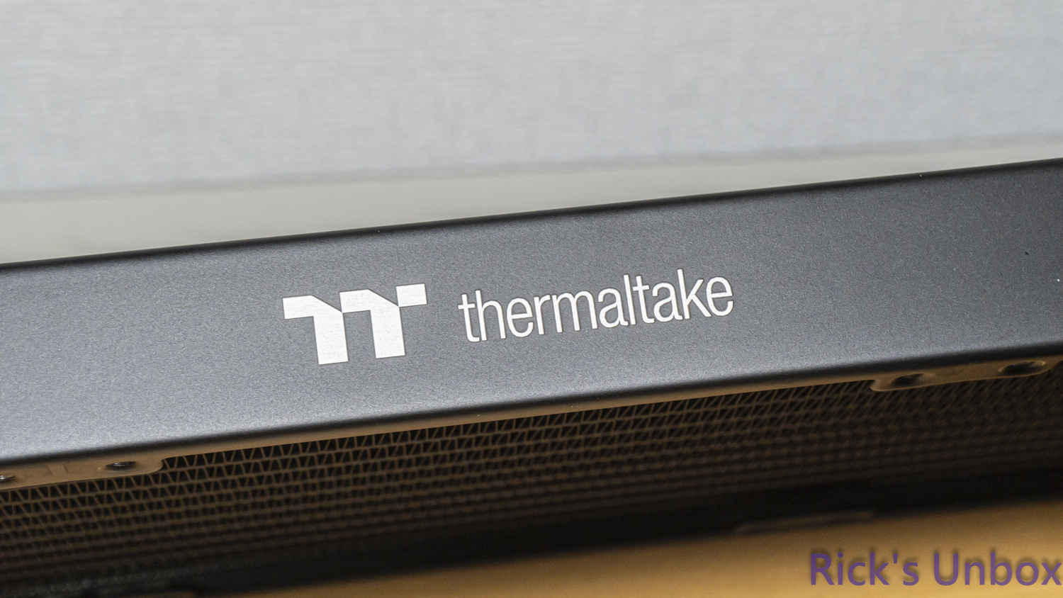 【開箱】曜越平價RGB水冷 | Thermaltake LA360 ARGB SYNC3702|小老婆汽機車資訊網