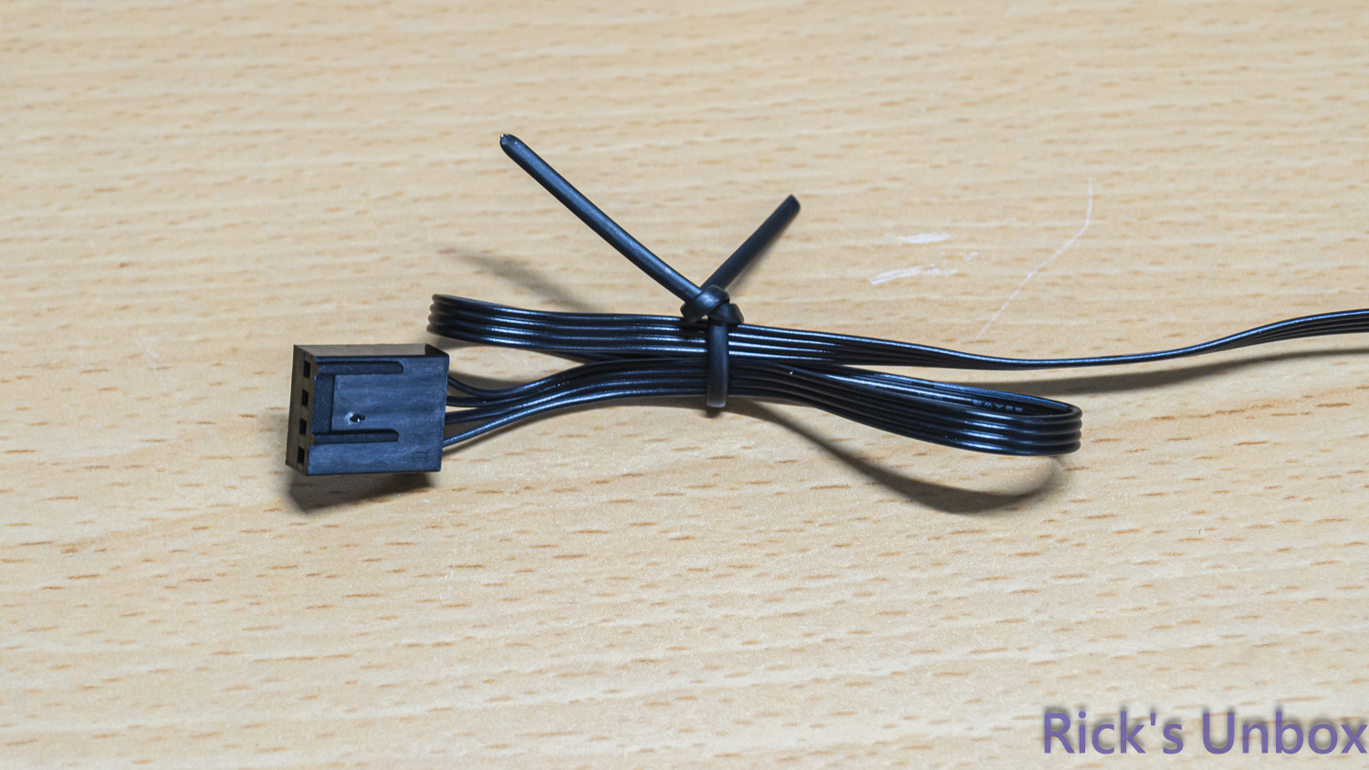 【開箱】曜越平價RGB水冷 | Thermaltake LA360 ARGB SYNC1159|小老婆汽機車資訊網