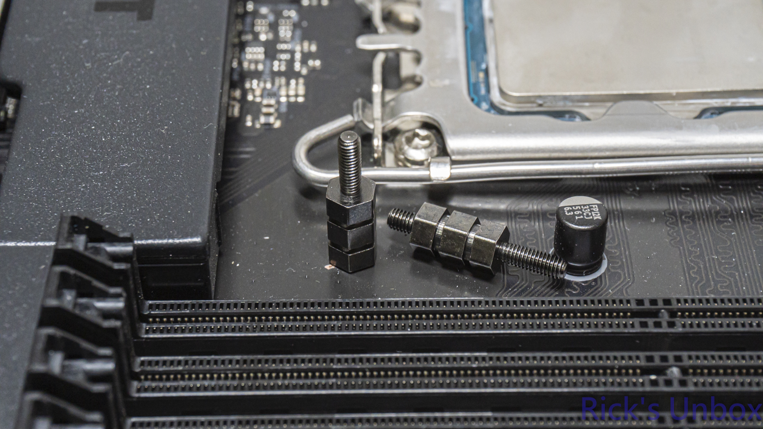 【開箱】曜越平價RGB水冷 | Thermaltake LA360 ARGB SYNC5483|小老婆汽機車資訊網
