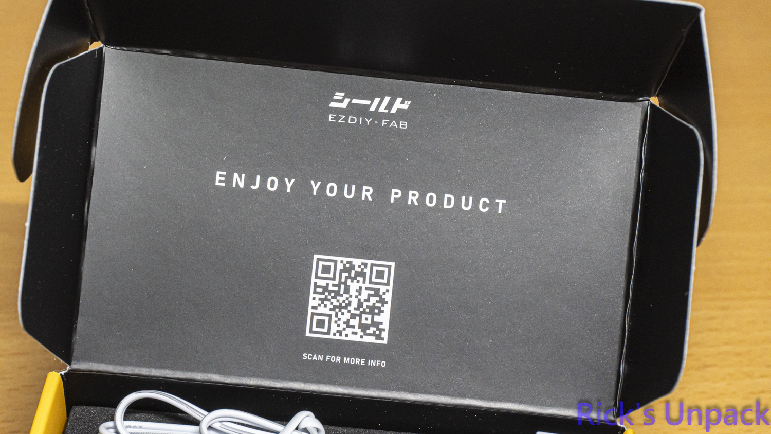 【開箱】為主機增加點綴 | EZDIY-FAB 24-PIN、12V-2x6 ADAPTER6817|小老婆汽機車資訊網