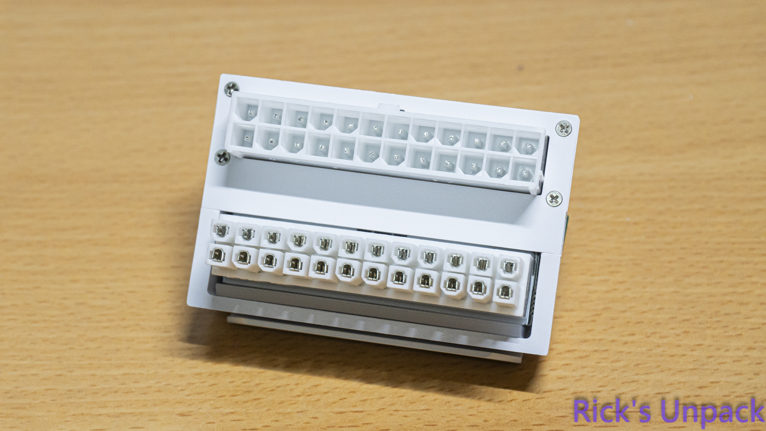 【開箱】為主機增加點綴 | EZDIY-FAB 24-PIN、12V-2x6 ADAPTER1000|小老婆汽機車資訊網