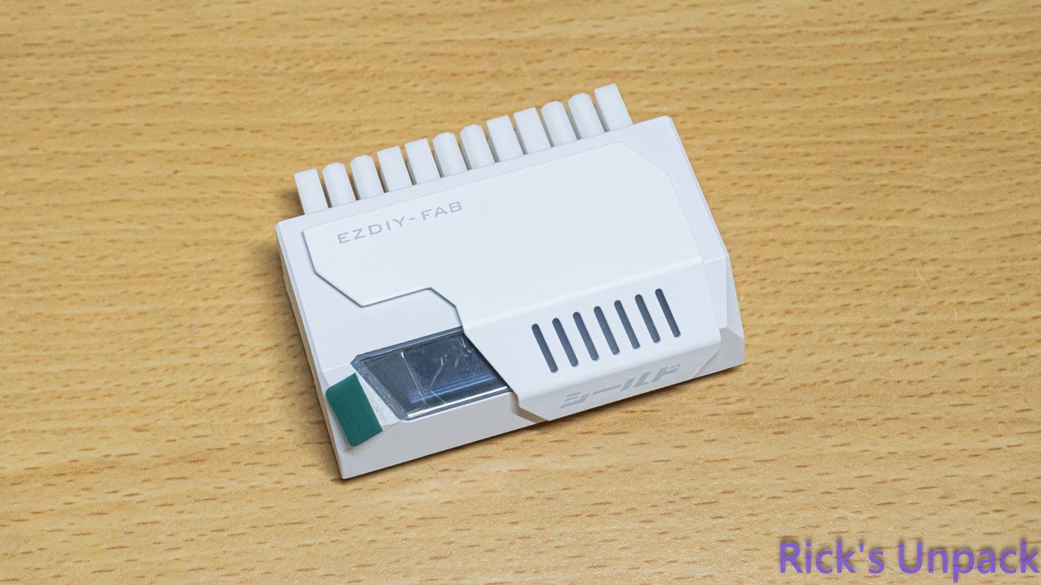 【開箱】為主機增加點綴 | EZDIY-FAB 24-PIN、12V-2x6 ADAPTER7532|小老婆汽機車資訊網