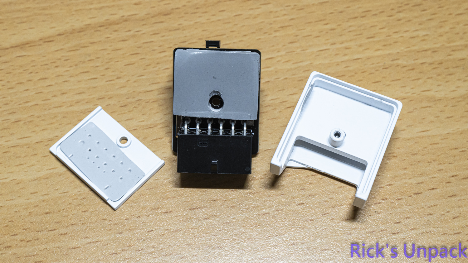【開箱】為主機增加點綴 | EZDIY-FAB 24-PIN、12V-2x6 ADAPTER8139|小老婆汽機車資訊網