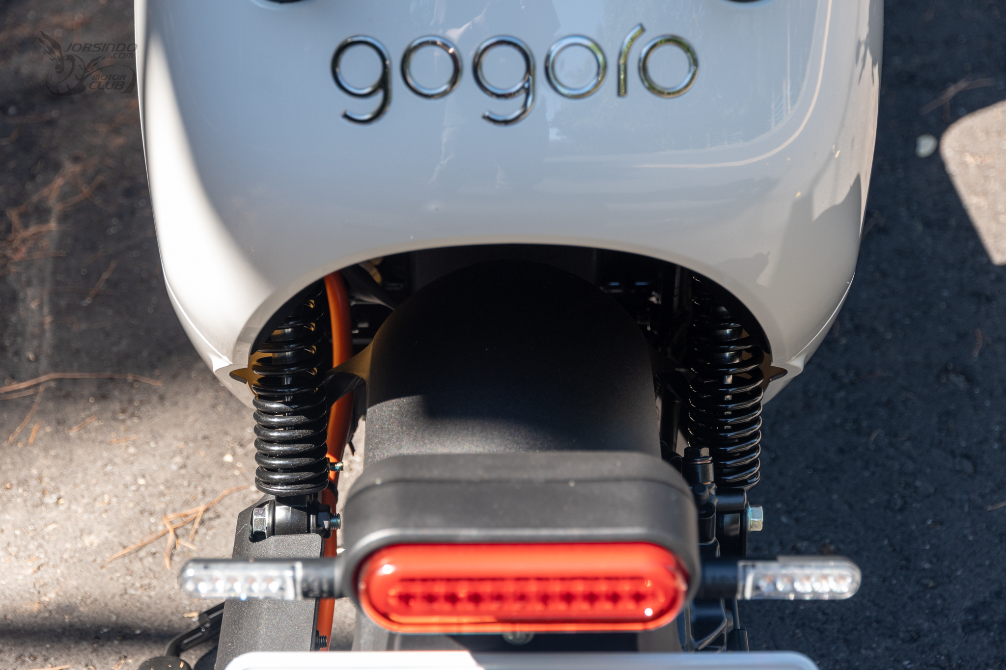 打破你對國民車的想像！Gogoro EZZY 500 試乘體驗2190|電動車,ezzy,ezzy500,gogoro,pbgn小老婆汽機車資訊網