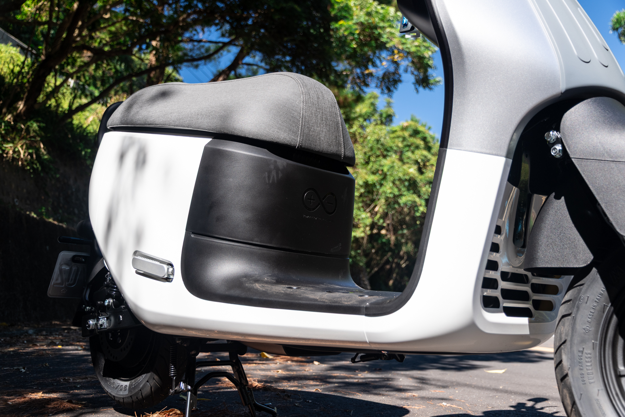 打破你對國民車的想像！Gogoro EZZY 500 試乘體驗6200|電動車,ezzy,ezzy500,gogoro,pbgn小老婆汽機車資訊網