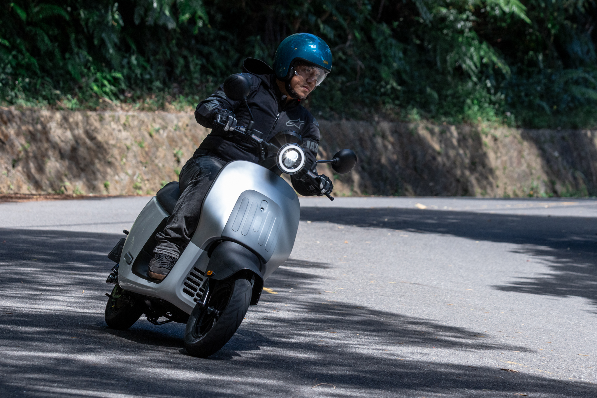 打破你對國民車的想像！Gogoro EZZY 500 試乘體驗3703|電動車,ezzy,ezzy500,gogoro,pbgn小老婆汽機車資訊網