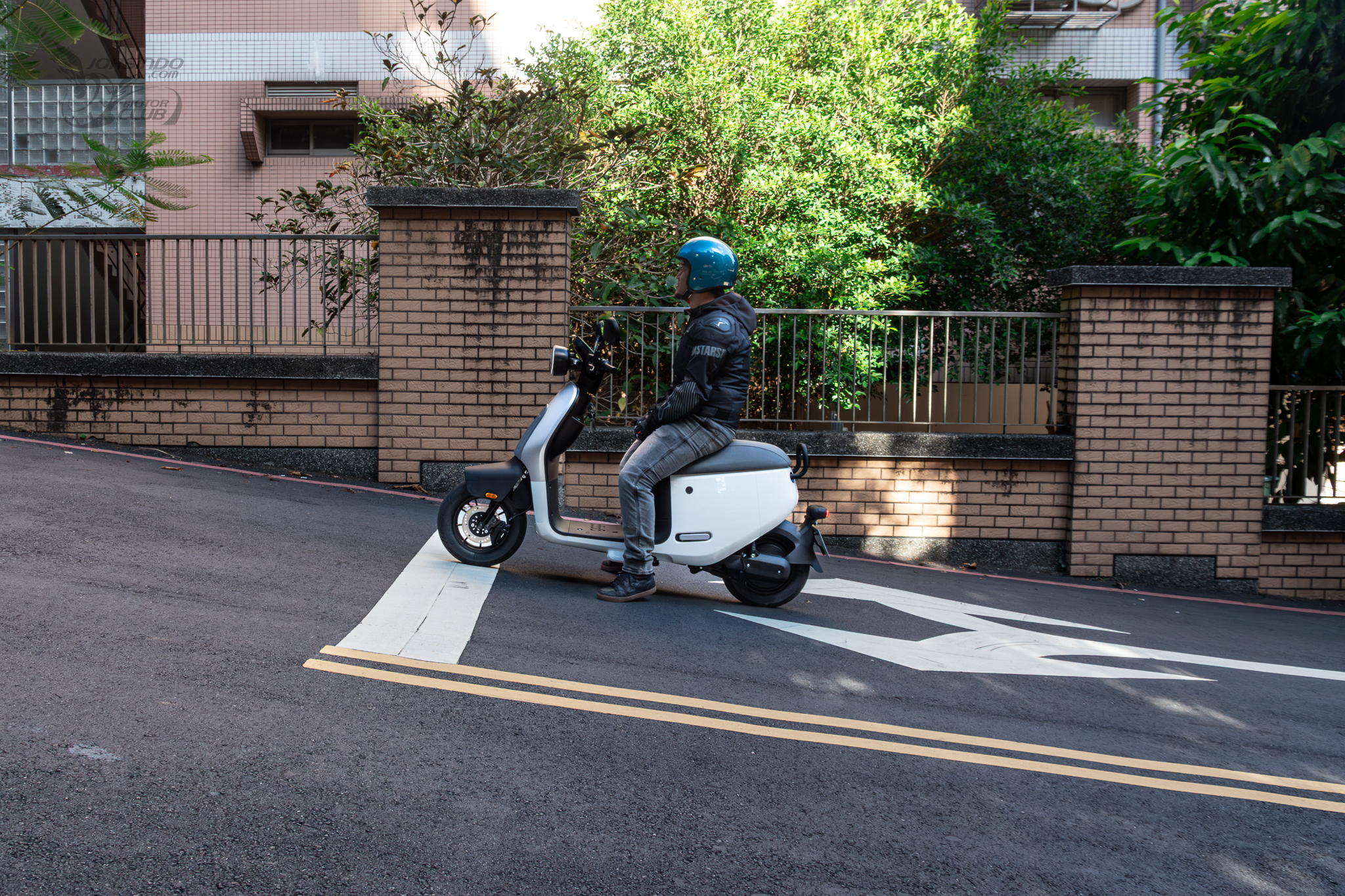 打破你對國民車的想像！Gogoro EZZY 500 試乘體驗1624|電動車,ezzy,ezzy500,gogoro,pbgn小老婆汽機車資訊網