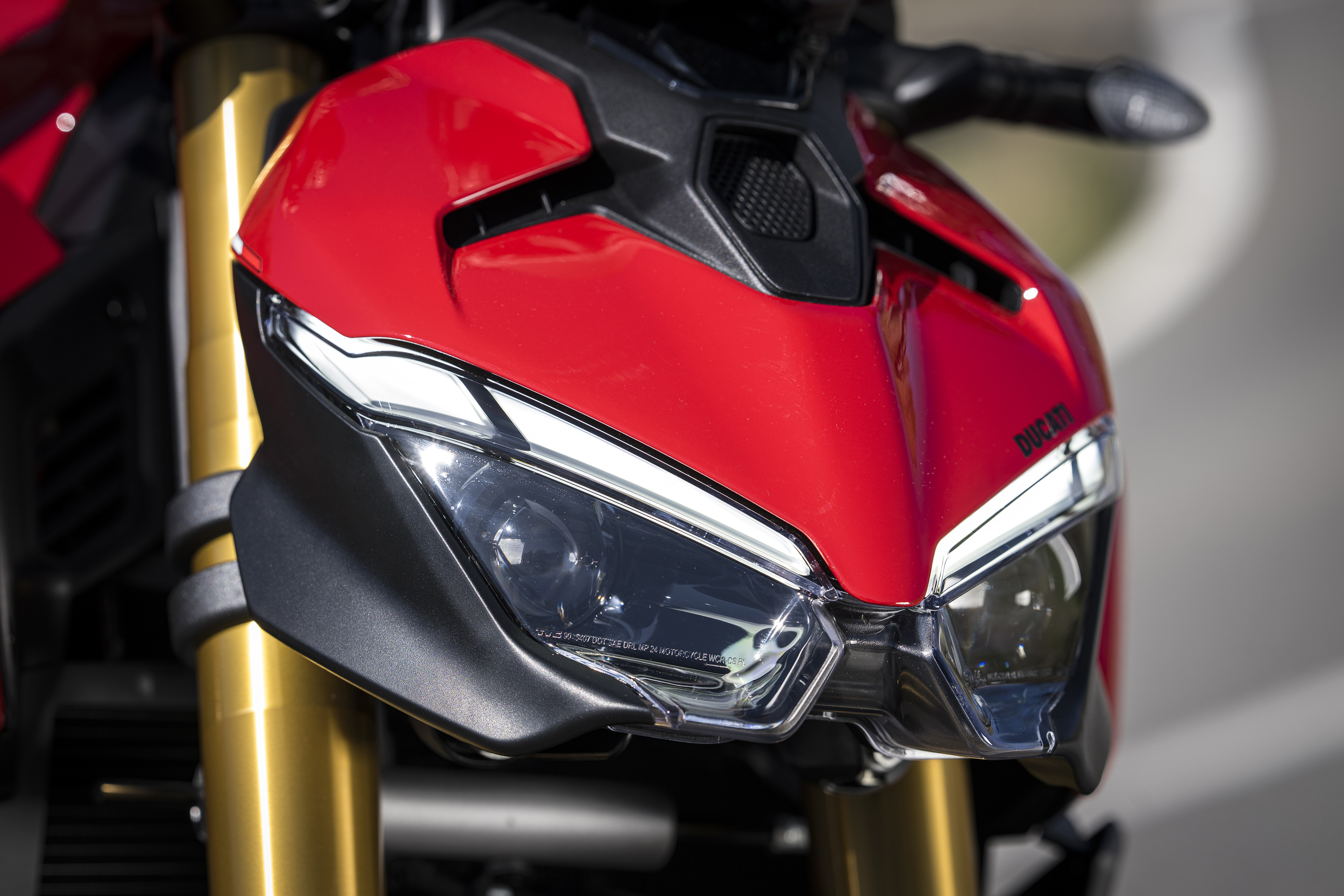 DUCATI STREETFIGHTER V2 S 街頭壞小子叛逆登台！958|小老婆汽機車資訊網
