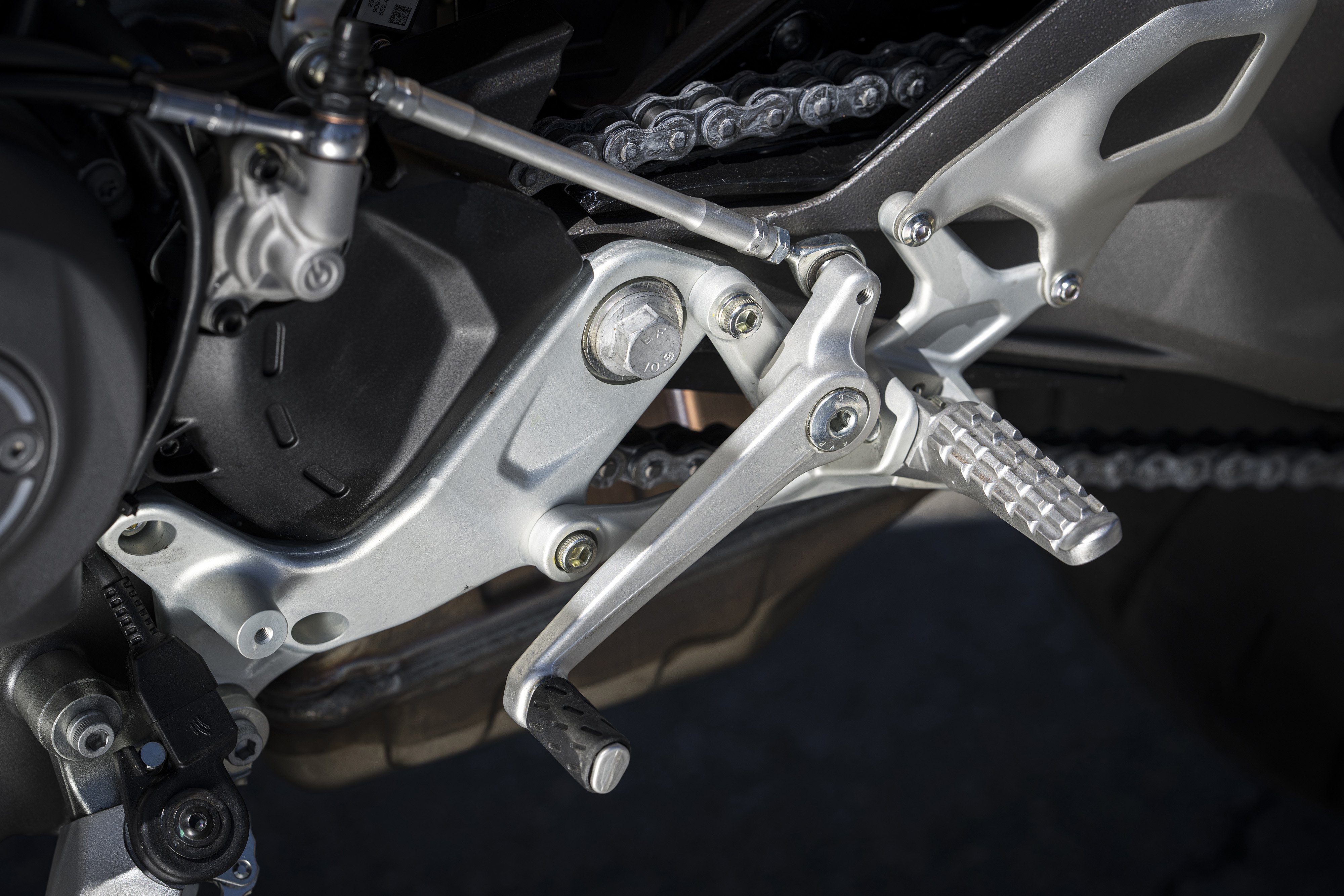 DUCATI STREETFIGHTER V2 S 街頭壞小子叛逆登台！1737|小老婆汽機車資訊網