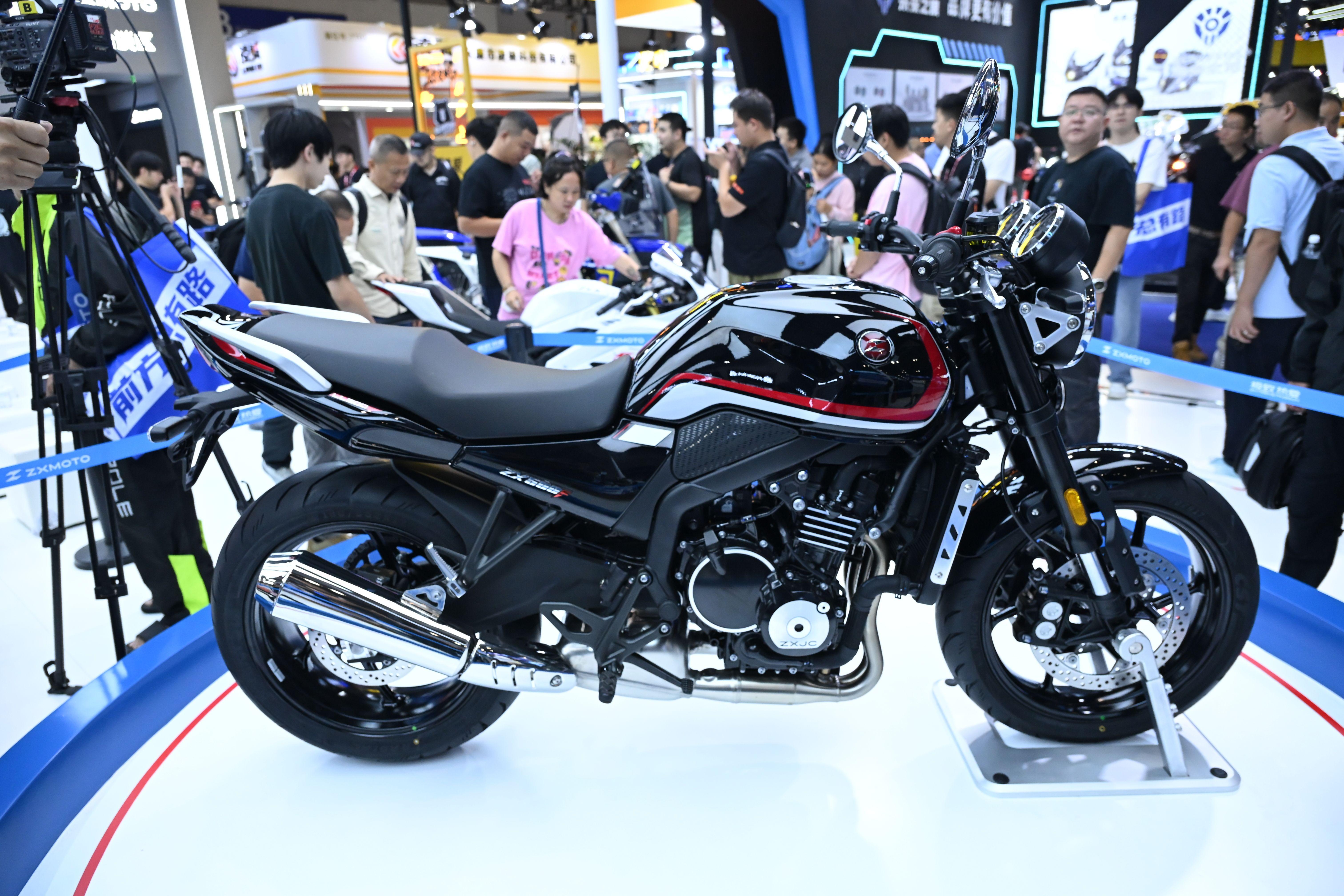 [大陆车讯]摩博会现场｜经典与成本间的权衡，CB500SF 一切...2252|小老婆汽機車資訊網