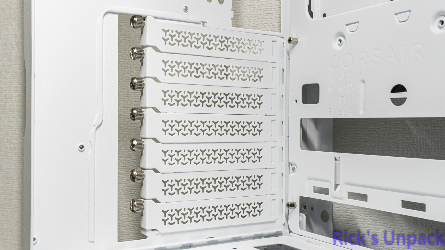 【開箱】賊船全景曲面 | CORSAIR FRAME 4500X LX-R RGB WHITE9313|小老婆汽機車資訊網
