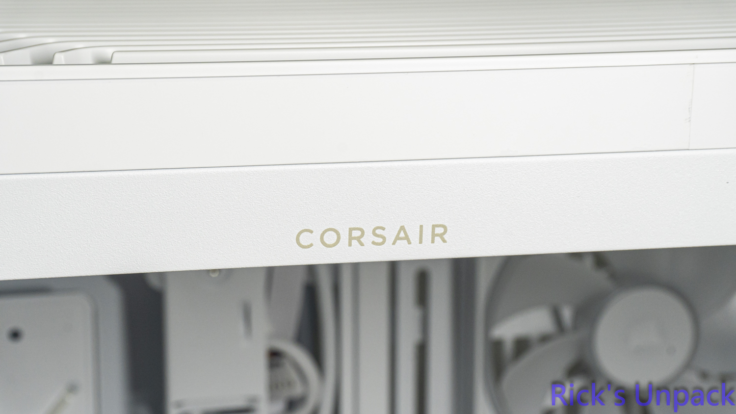 【開箱】賊船全景曲面 | CORSAIR FRAME 4500X LX-R RGB WHITE8258|小老婆汽機車資訊網