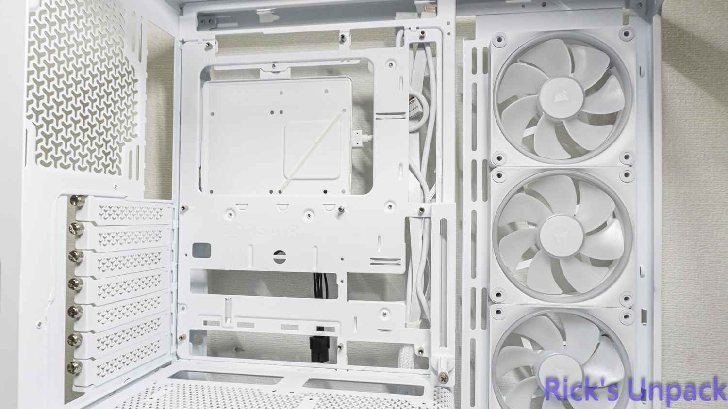 【開箱】賊船全景曲面 | CORSAIR FRAME 4500X LX-R RGB WHITE485|小老婆汽機車資訊網