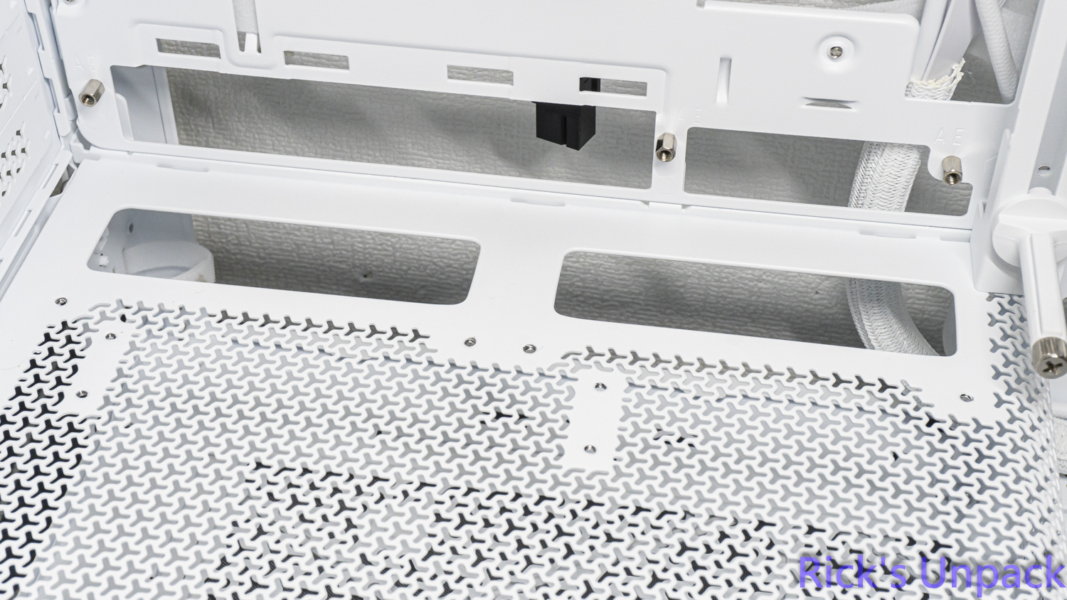 【開箱】賊船全景曲面 | CORSAIR FRAME 4500X LX-R RGB WHITE67|小老婆汽機車資訊網