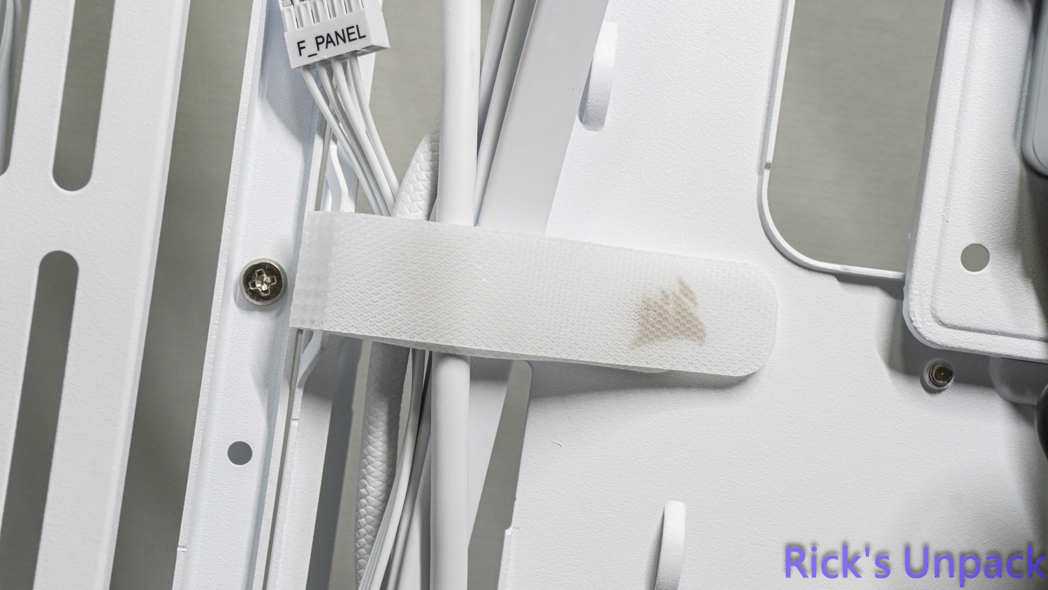 【開箱】賊船全景曲面 | CORSAIR FRAME 4500X LX-R RGB WHITE5334|小老婆汽機車資訊網