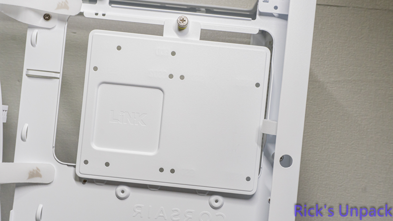 【開箱】賊船全景曲面 | CORSAIR FRAME 4500X LX-R RGB WHITE1809|小老婆汽機車資訊網