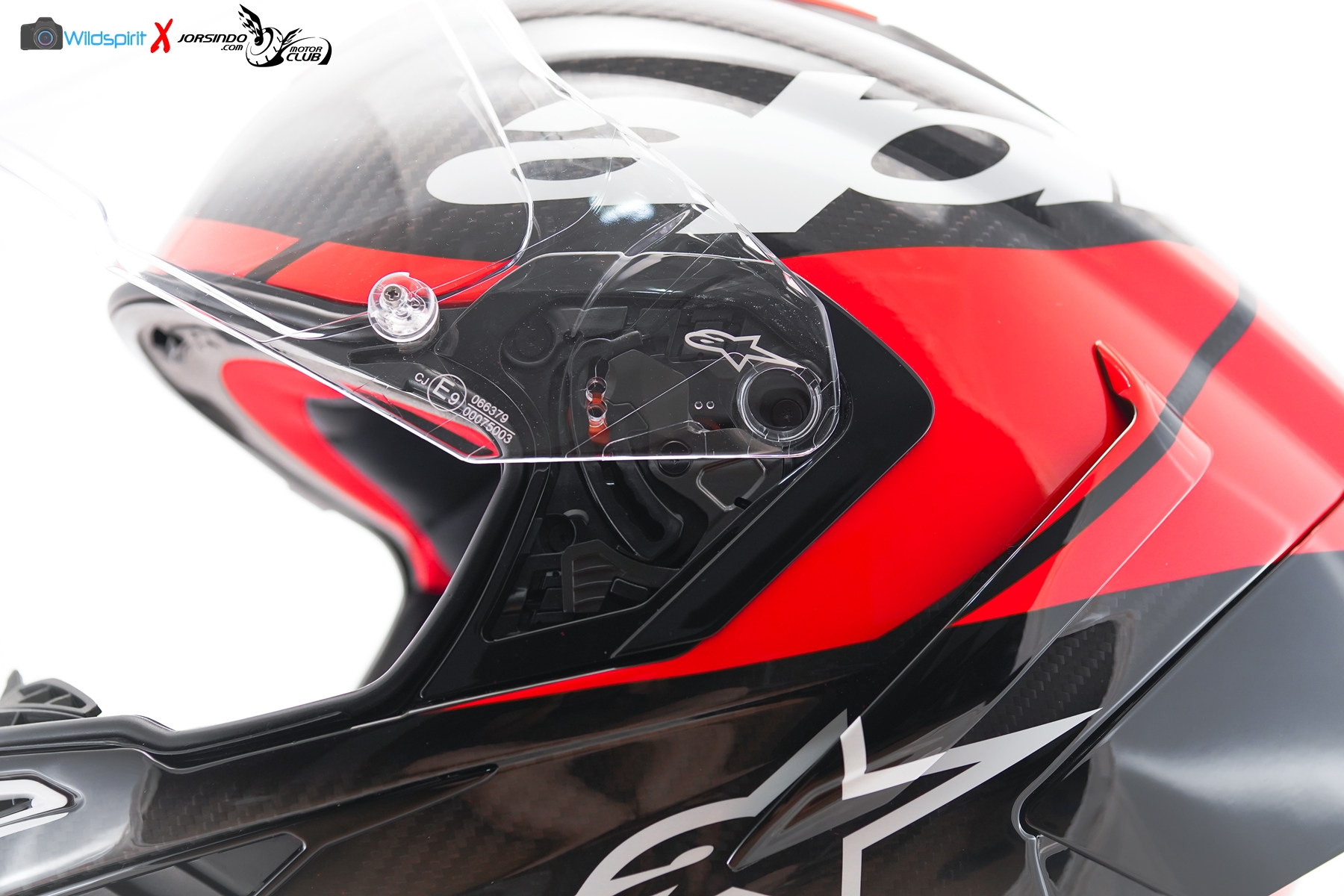 頂級賽事款新挑戰者! Alpinestars【Supertech R-10】Asian Fits781|小老婆汽機車資訊網