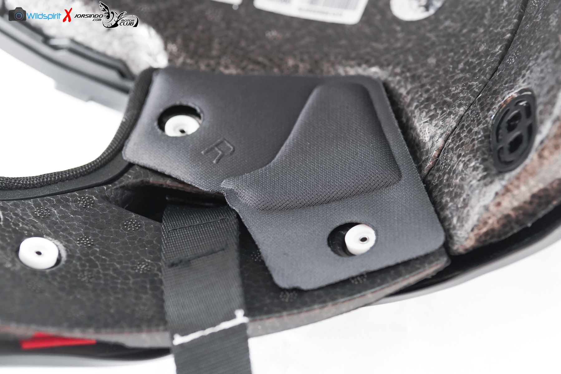 頂級賽事款新挑戰者! Alpinestars【Supertech R-10】Asian Fits2094|小老婆汽機車資訊網