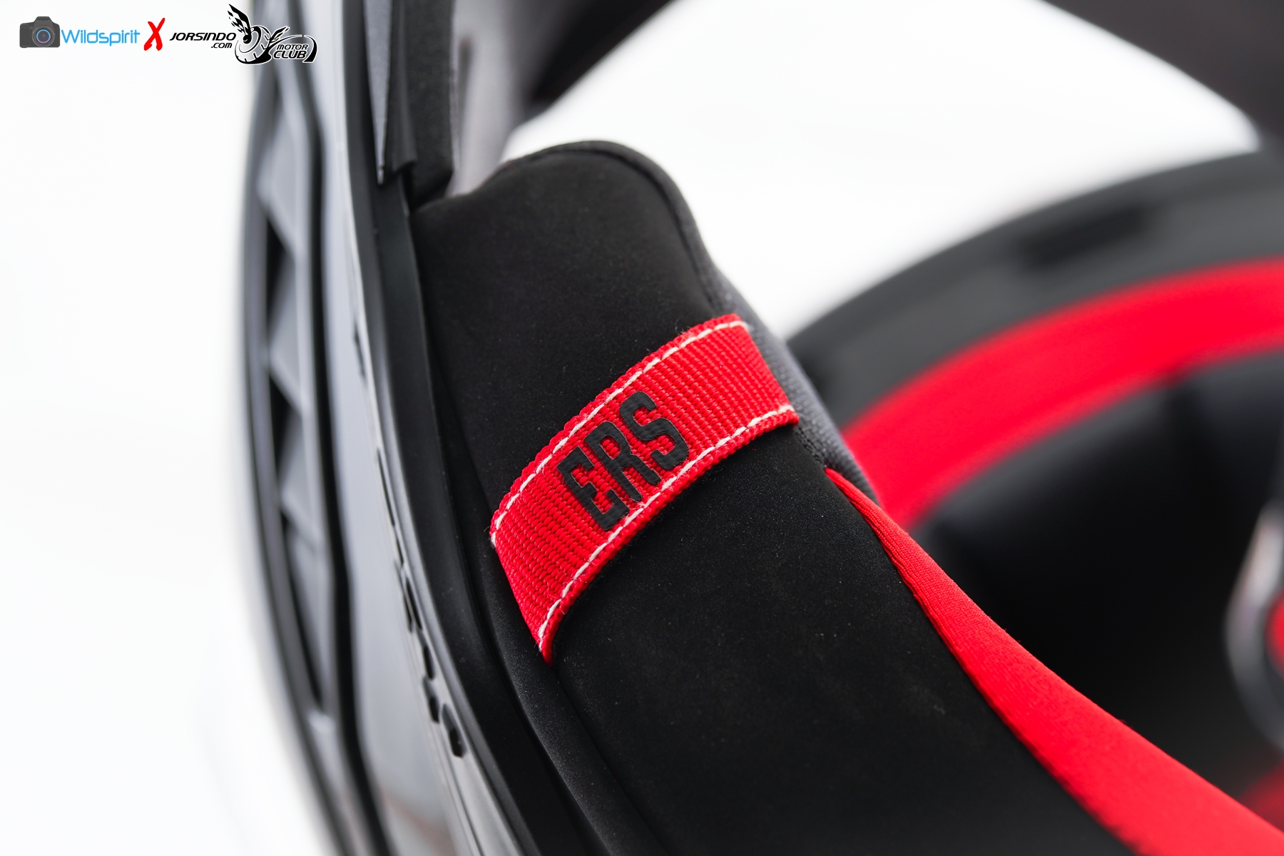 頂級賽事款新挑戰者! Alpinestars【Supertech R-10】Asian Fits3633|小老婆汽機車資訊網