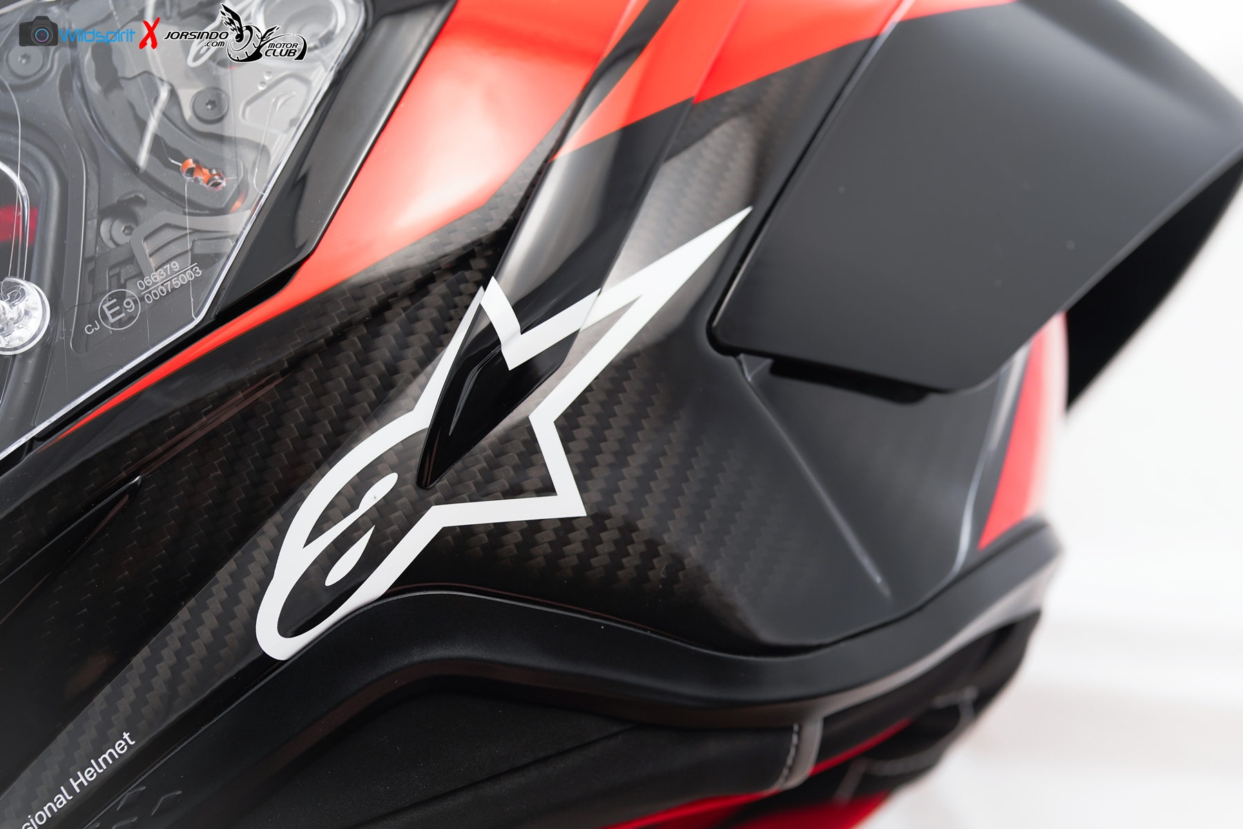 頂級賽事款新挑戰者! Alpinestars【Supertech R-10】Asian Fits3891|小老婆汽機車資訊網