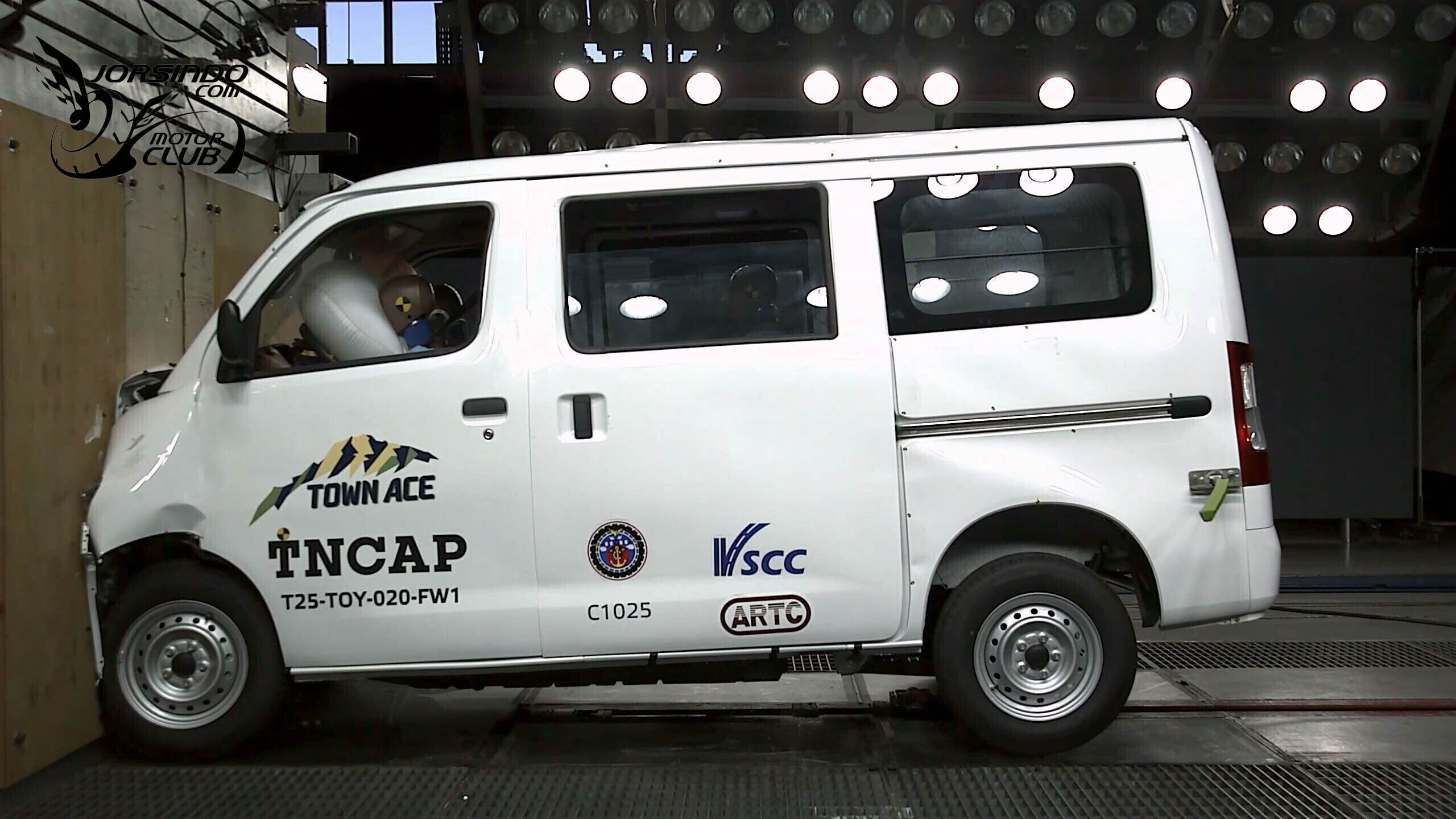 Toyota TownAce在TNCAP撞測獲零顆星，和泰汽車發布聲明！9336|小老婆汽機車資訊網
