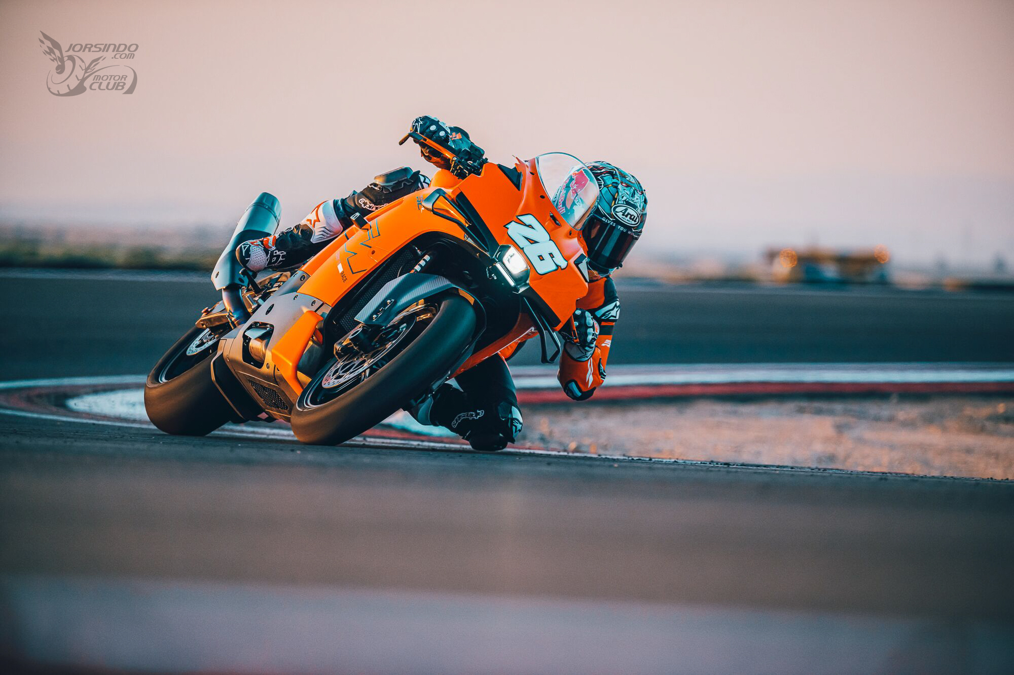 國外售價僅 43 萬元！KTM 990 RC R 中量級跑車發表4372|ktm,990rcr,supersport,跑車小老婆汽機車資訊網