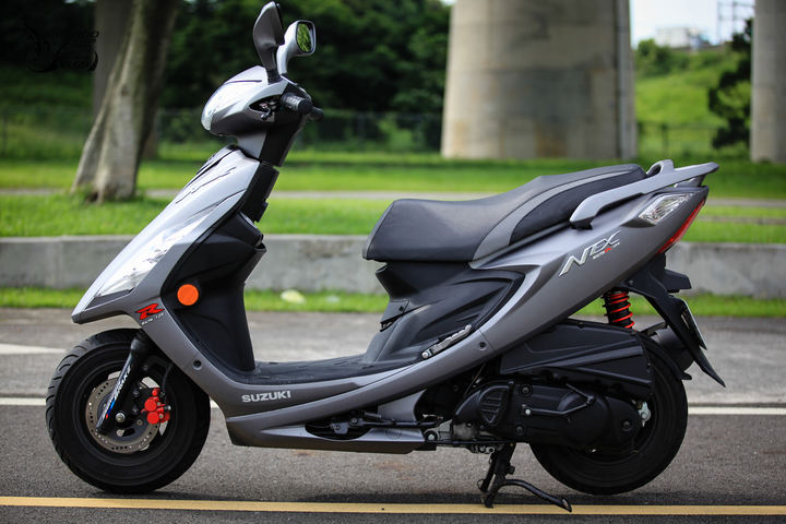 SUZUKI SUI 鈦灰新色搶先登場！質感小鴨新選擇9953|小老婆汽機車資訊網